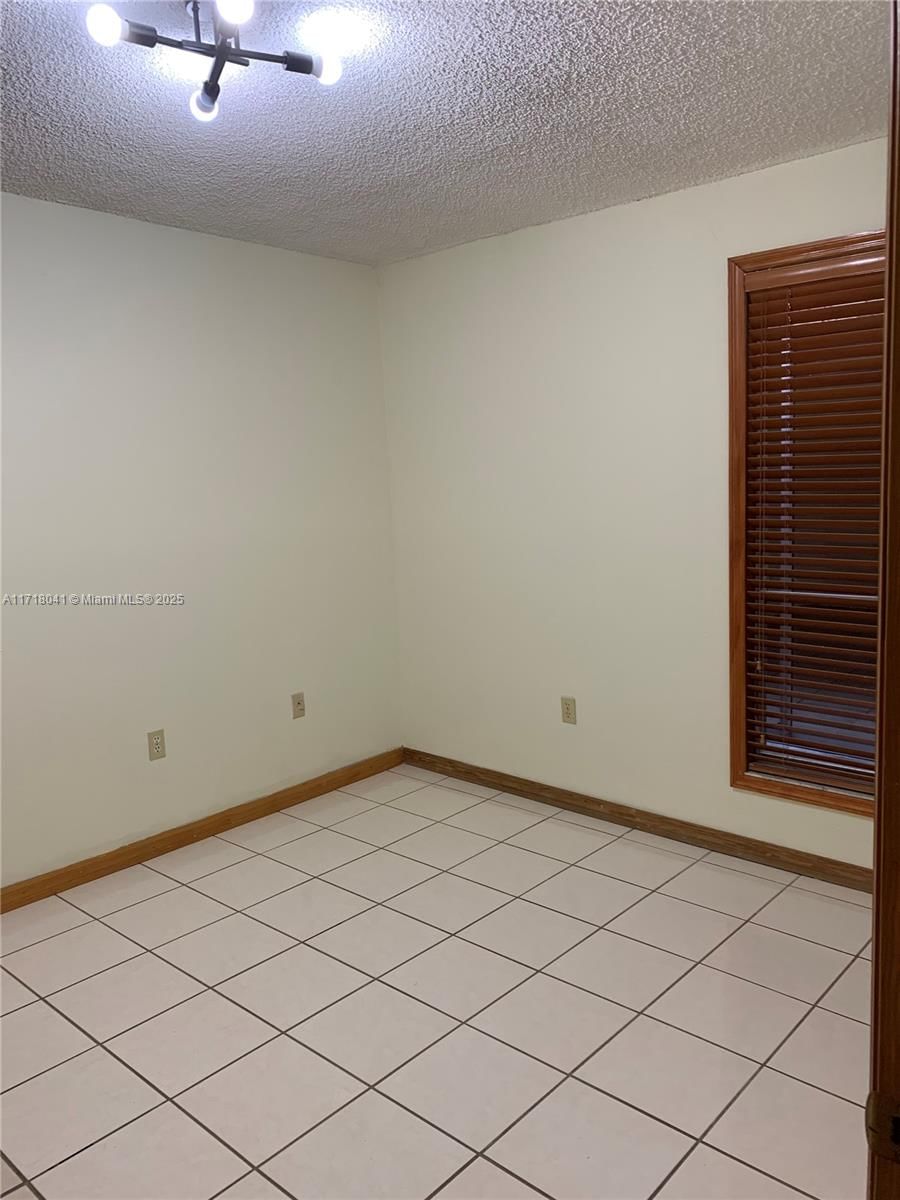 Real estate property located at 4201 19th Ave, Miami-dade, Palm Springs Villas South, Hialeah, FL