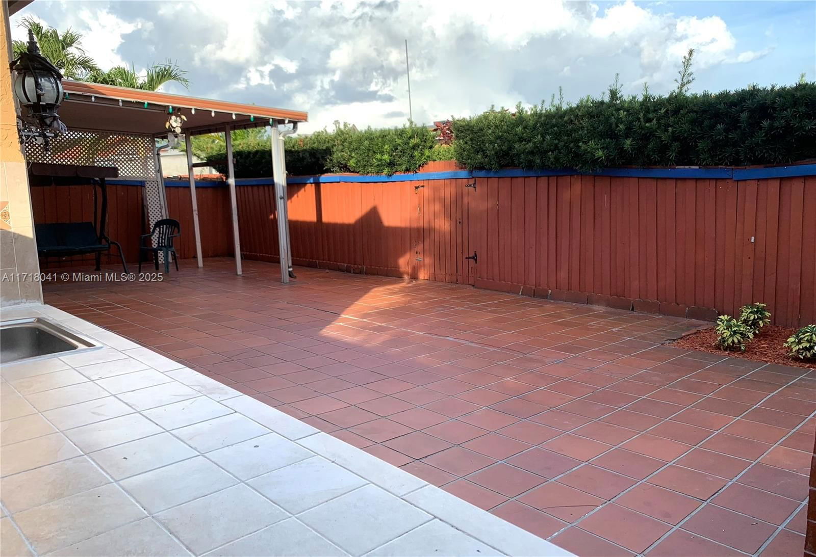Real estate property located at 4201 19th Ave, Miami-dade, Palm Springs Villas South, Hialeah, FL
