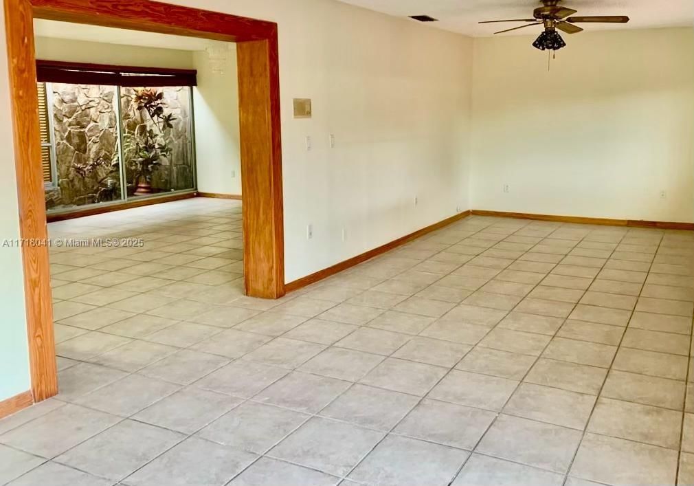 Real estate property located at 4201 19th Ave, Miami-dade, Palm Springs Villas South, Hialeah, FL
