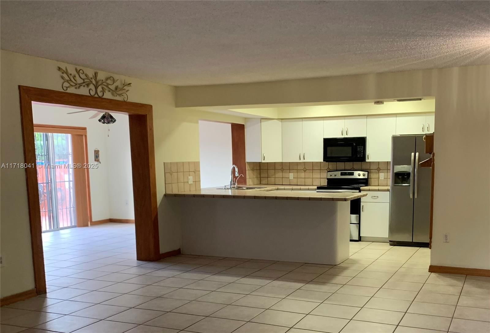 Real estate property located at 4201 19th Ave, Miami-dade, Palm Springs Villas South, Hialeah, FL