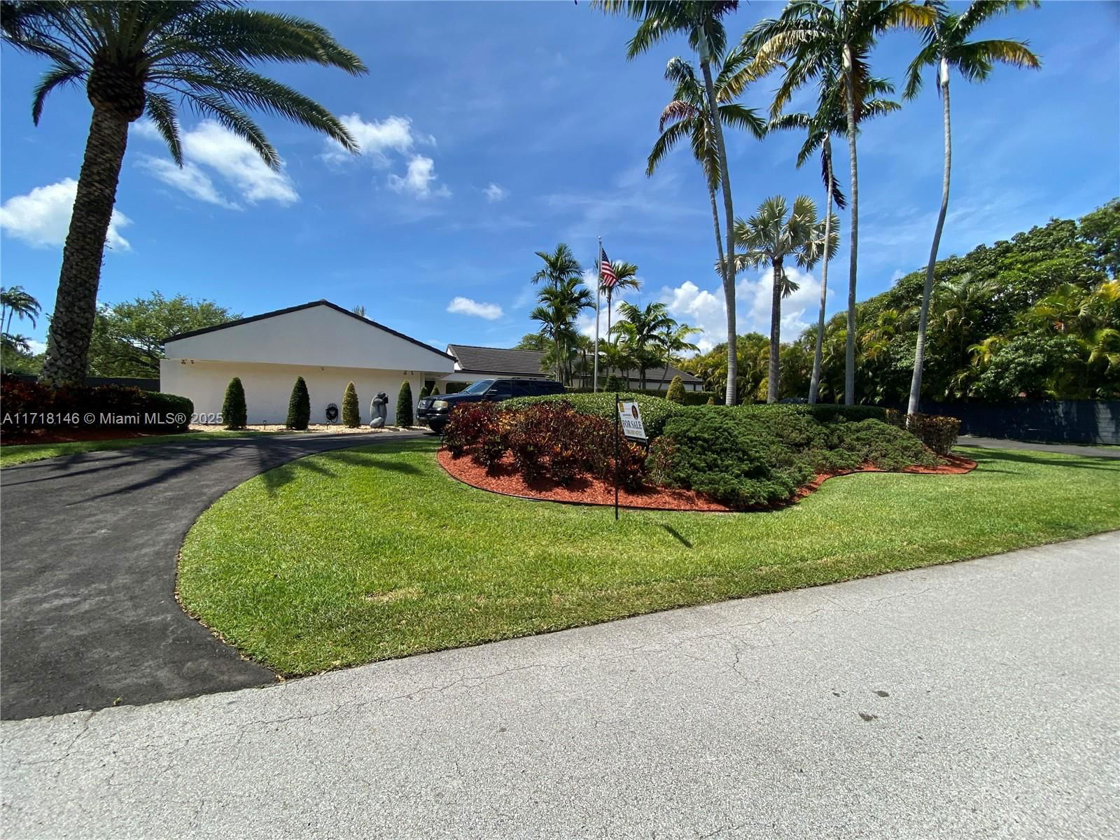 Real estate property located at 8050 170th St, Miami-Dade, BRIARWOOD ESTATES, Palmetto Bay, FL