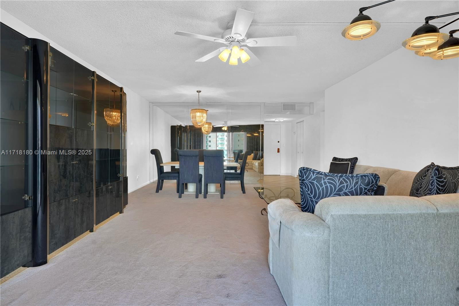 Real estate property located at 3800 Ocean Dr #1019, Broward, Hallmark Of Hollywood Con, Hollywood, FL