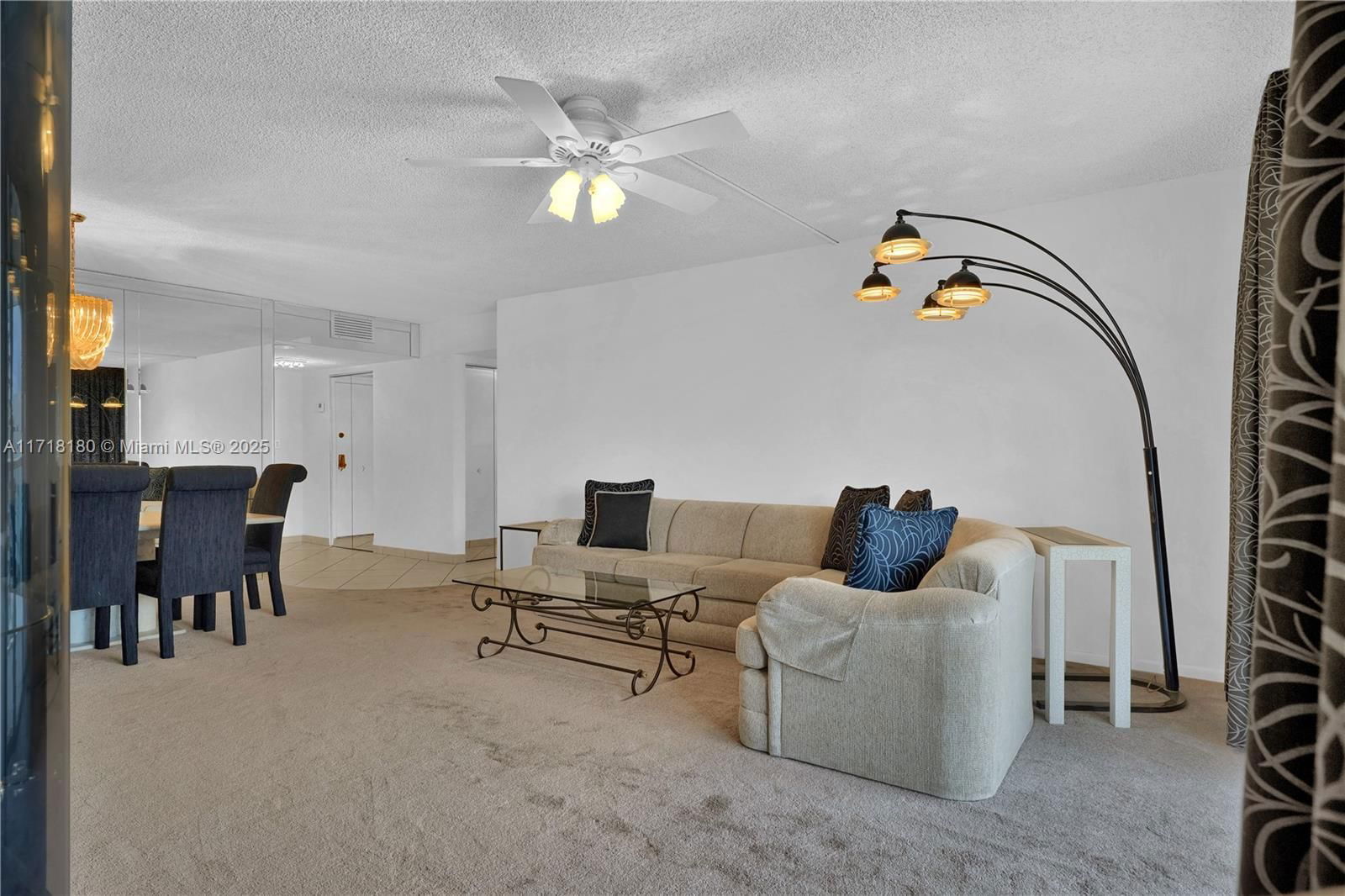 Real estate property located at 3800 Ocean Dr #1019, Broward, Hallmark Of Hollywood Con, Hollywood, FL