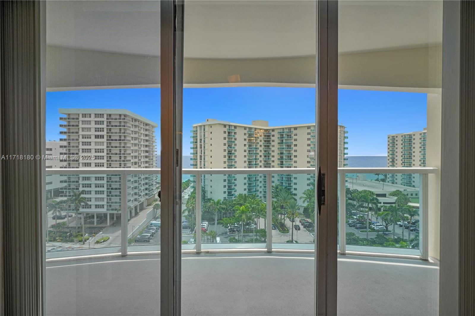 Real estate property located at 3800 Ocean Dr #1019, Broward, Hallmark Of Hollywood Con, Hollywood, FL