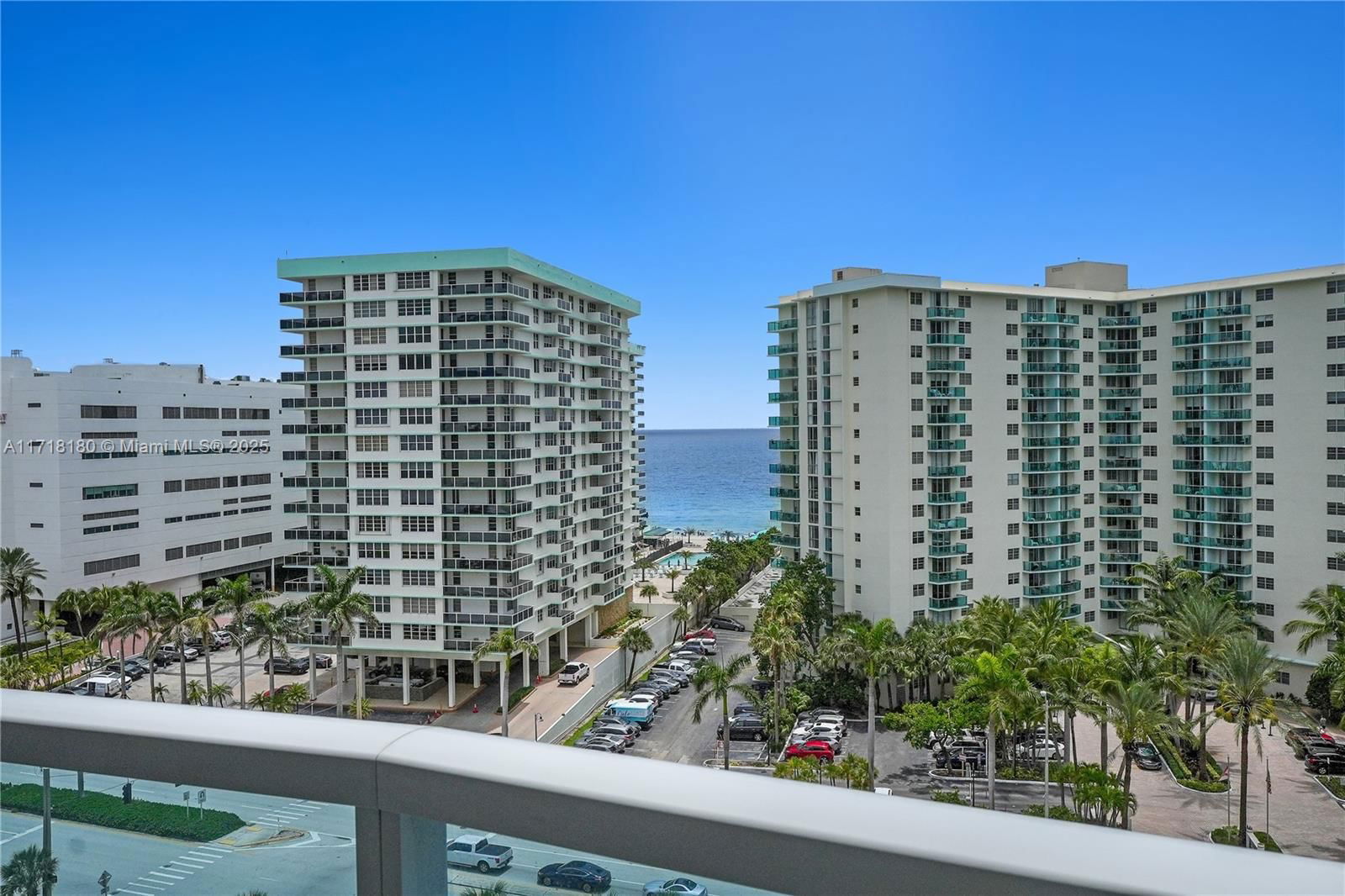 Real estate property located at 3800 Ocean Dr #1019, Broward, Hallmark Of Hollywood Con, Hollywood, FL