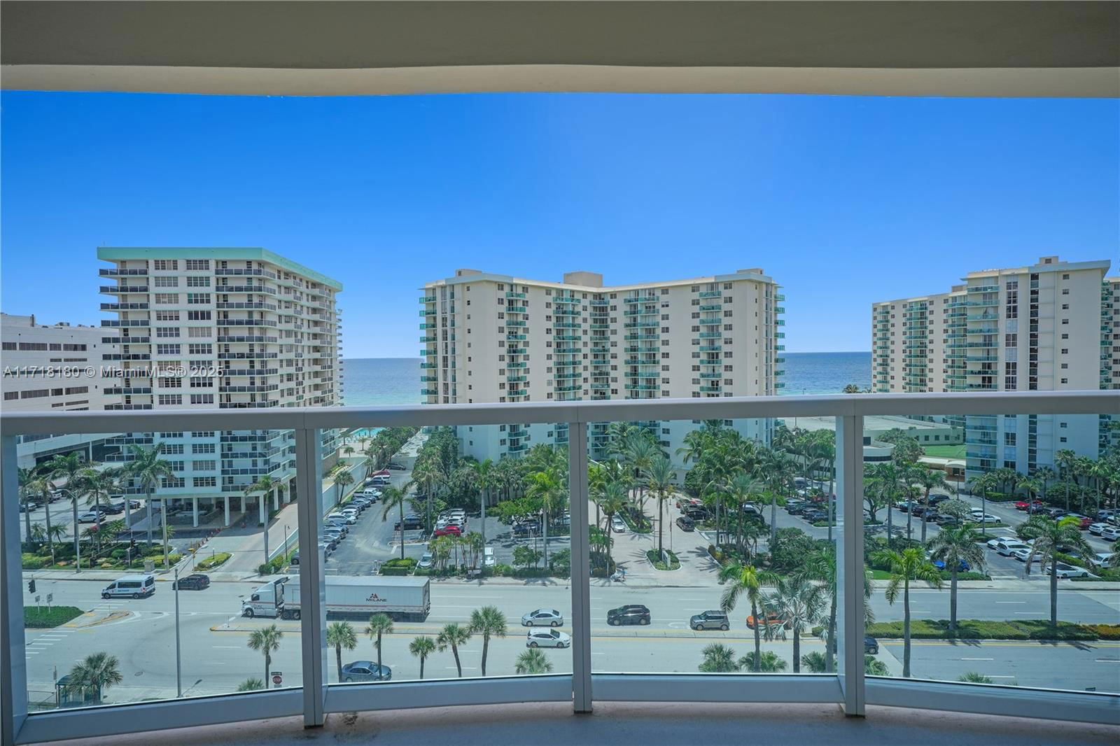 Real estate property located at 3800 Ocean Dr #1019, Broward, Hallmark Of Hollywood Con, Hollywood, FL