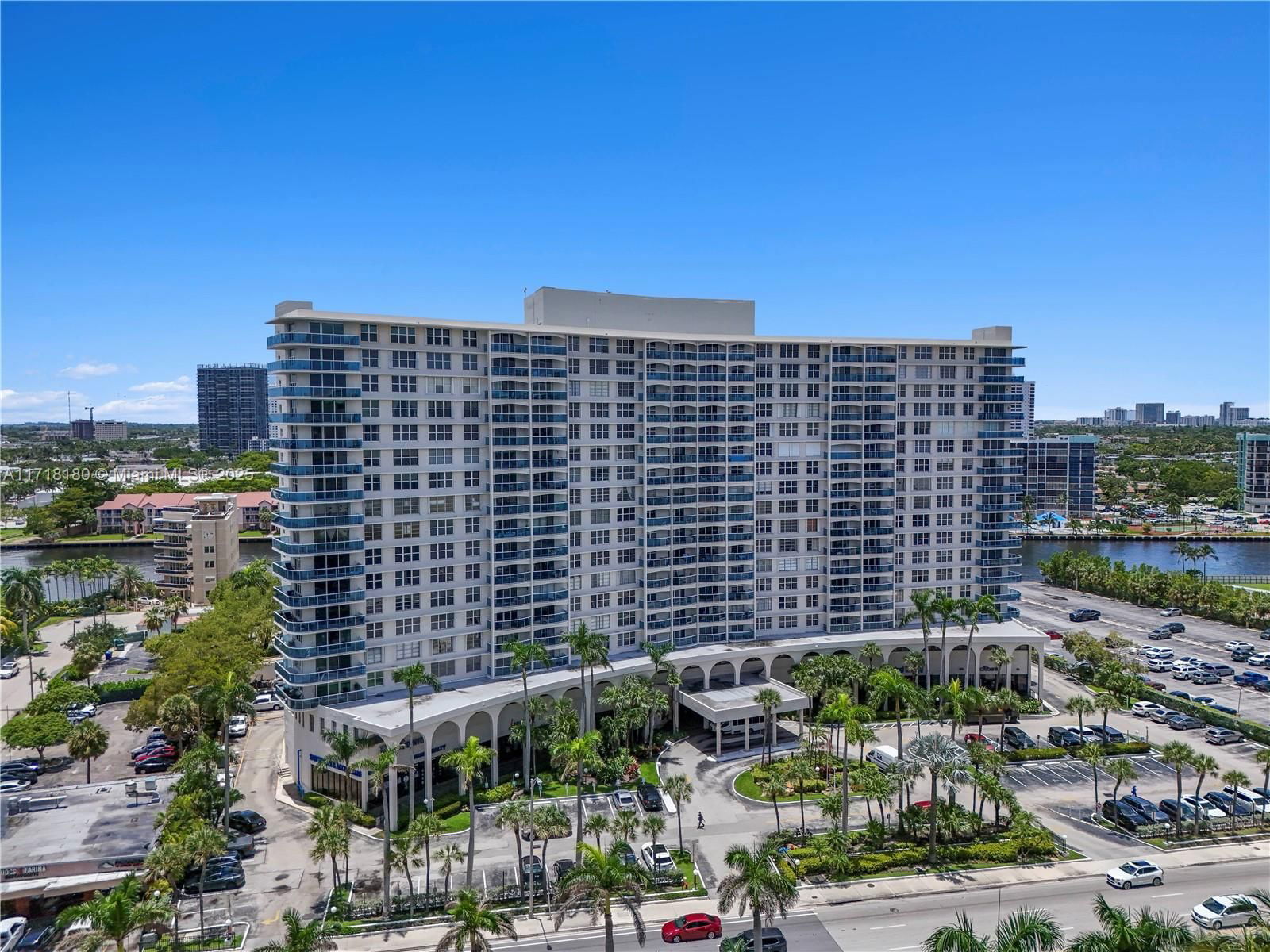 Real estate property located at 3800 Ocean Dr #1019, Broward, Hallmark Of Hollywood Con, Hollywood, FL