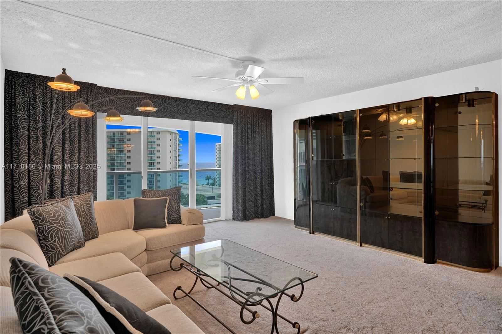 Real estate property located at 3800 Ocean Dr #1019, Broward, Hallmark Of Hollywood Con, Hollywood, FL