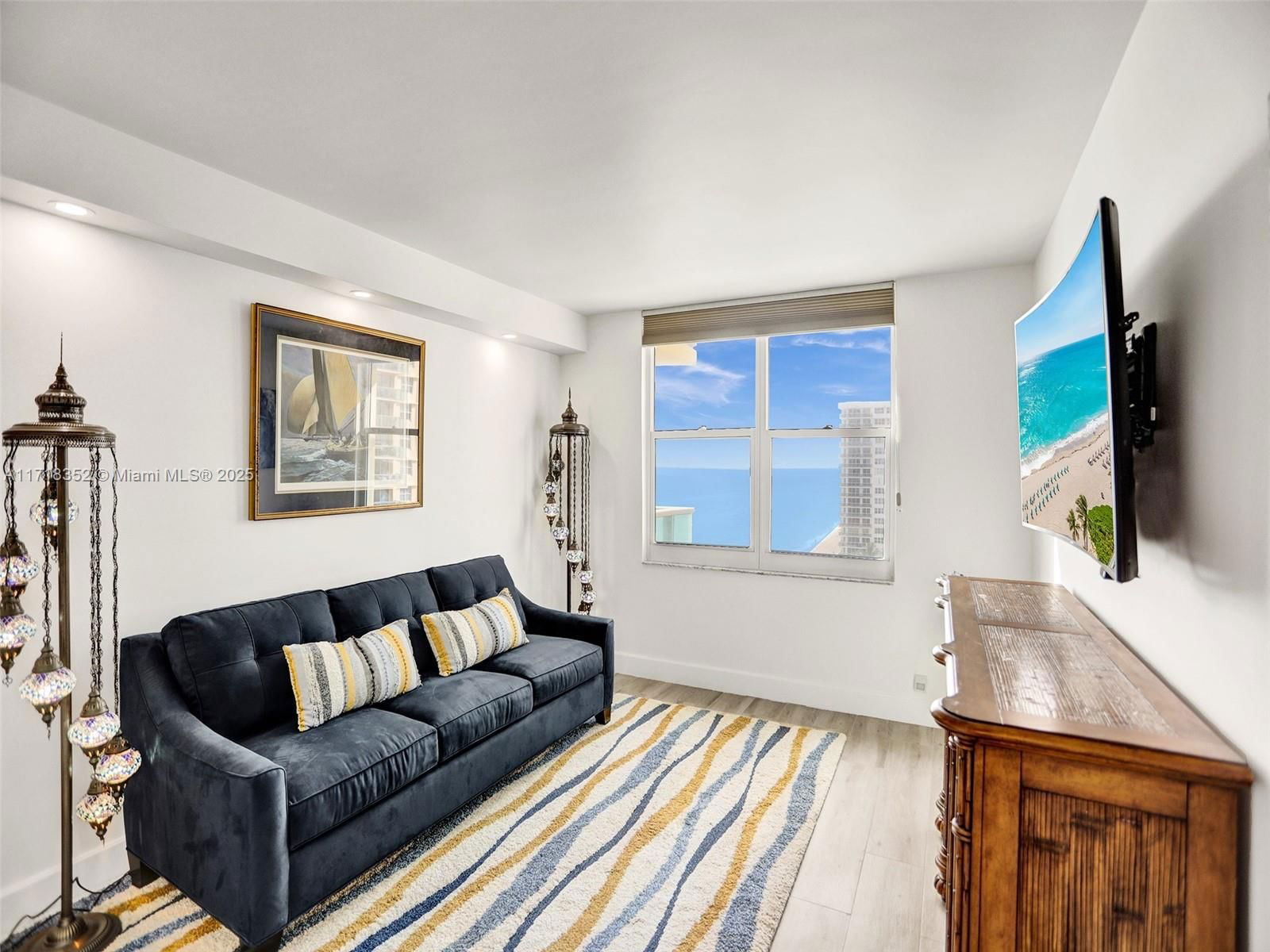 Real estate property located at 2501 Ocean Dr #1211, Broward, Wave Condo, Hollywood, FL