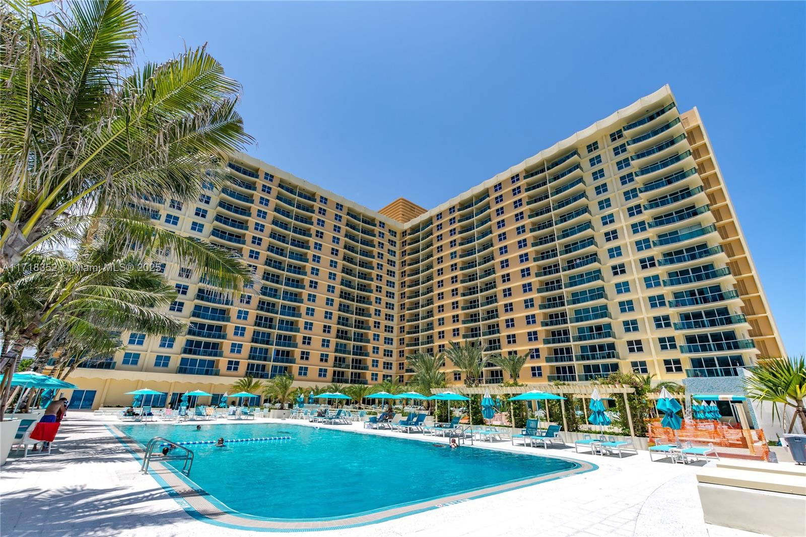 Real estate property located at 2501 Ocean Dr #1211, Broward, Wave Condo, Hollywood, FL