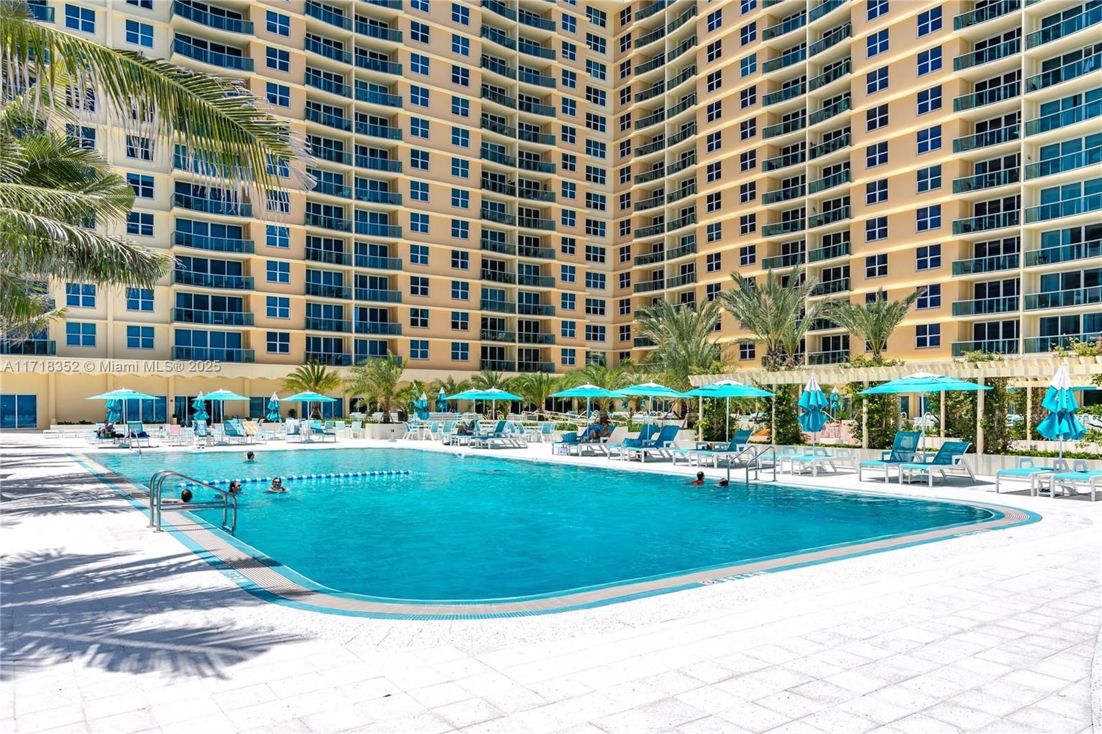 Real estate property located at 2501 Ocean Dr #1211, Broward, Wave Condo, Hollywood, FL
