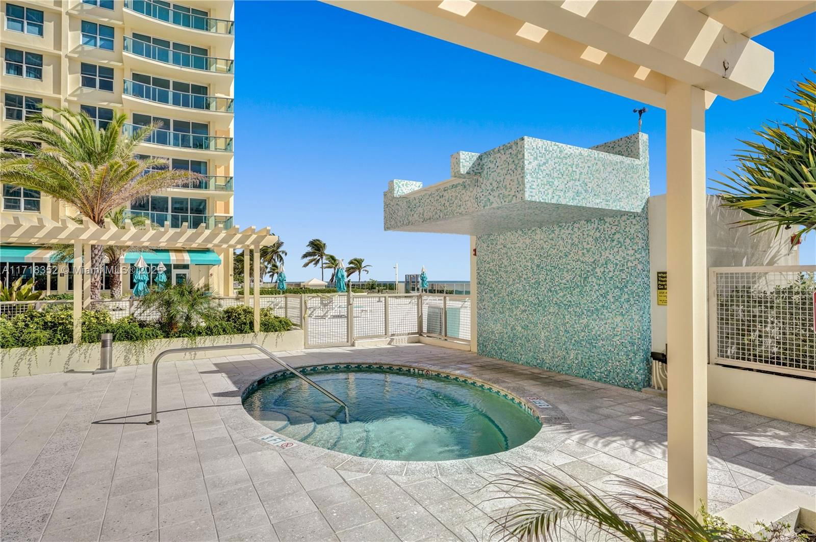 Real estate property located at 2501 Ocean Dr #1211, Broward, Wave Condo, Hollywood, FL