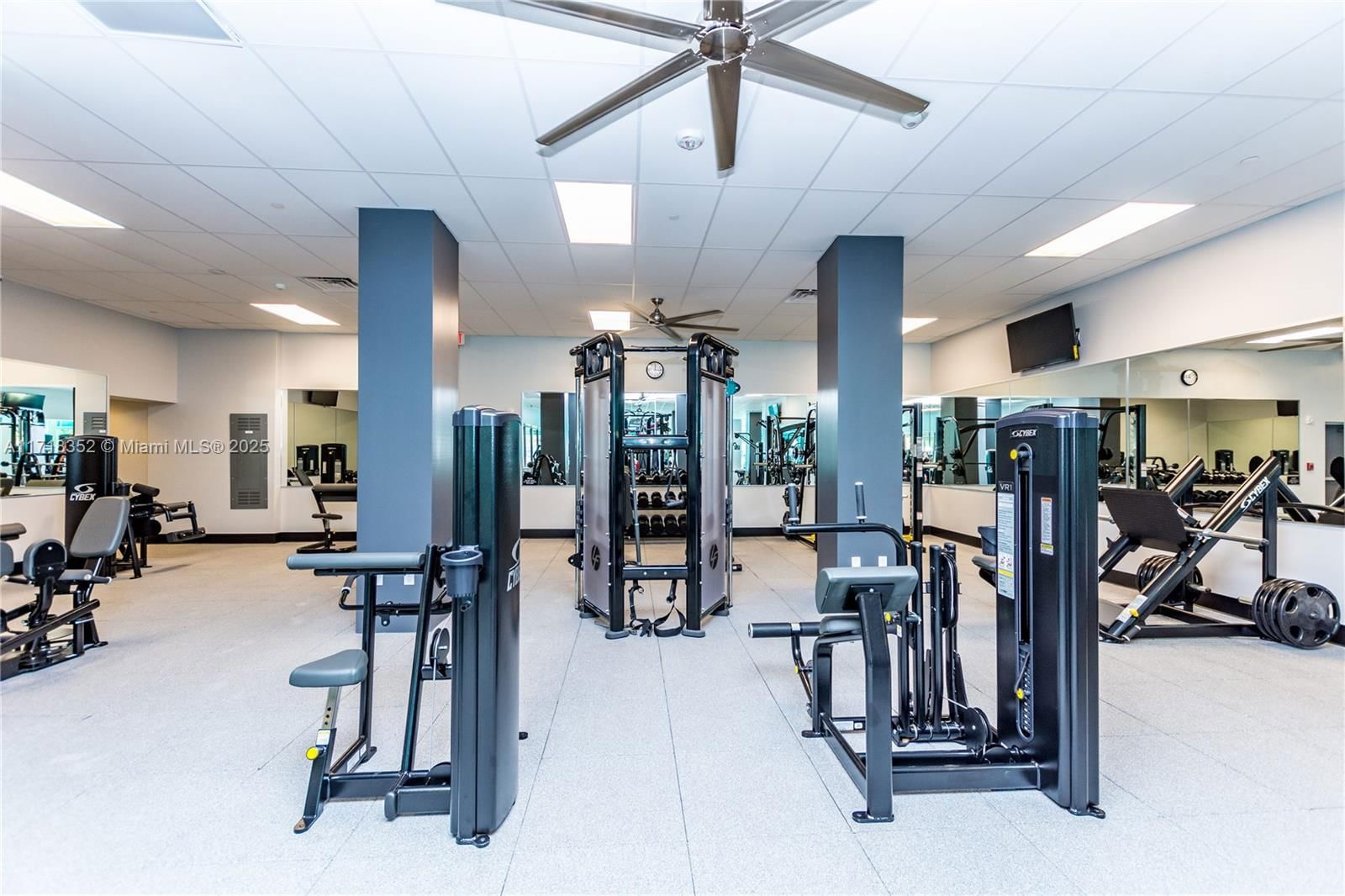 Real estate property located at 2501 Ocean Dr #1211, Broward, Wave Condo, Hollywood, FL