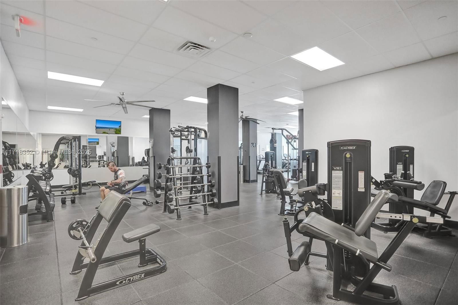 Real estate property located at 2501 Ocean Dr #1211, Broward, Wave Condo, Hollywood, FL