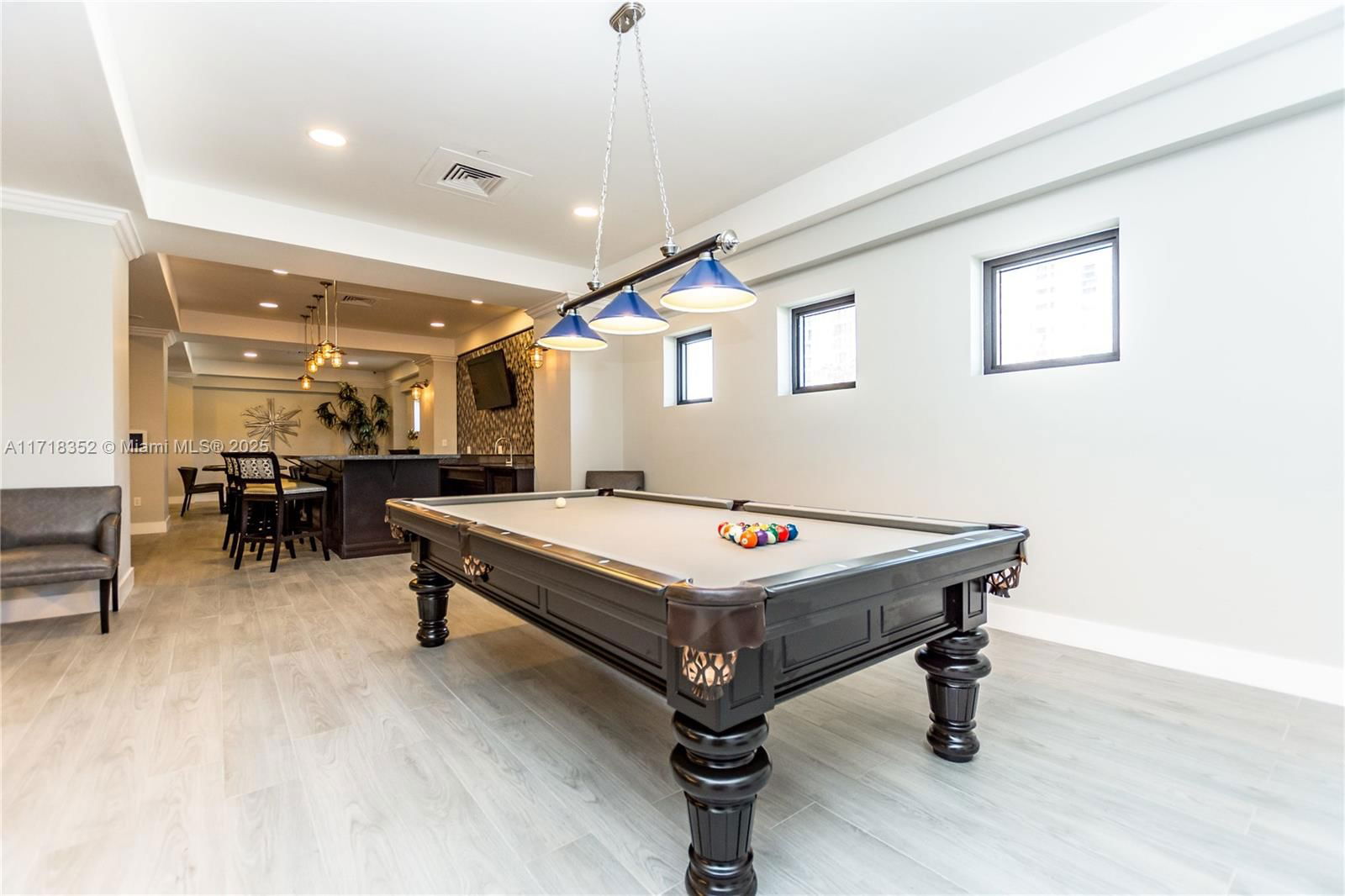 Real estate property located at 2501 Ocean Dr #1211, Broward, Wave Condo, Hollywood, FL
