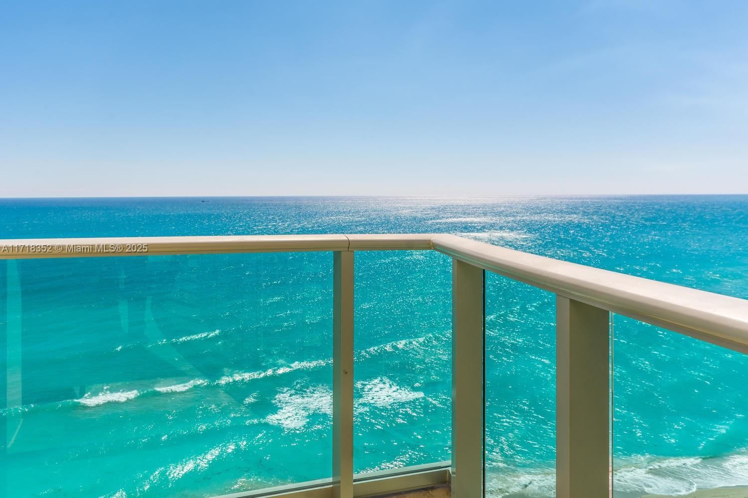 Real estate property located at 2501 Ocean Dr #1211, Broward, Wave Condo, Hollywood, FL