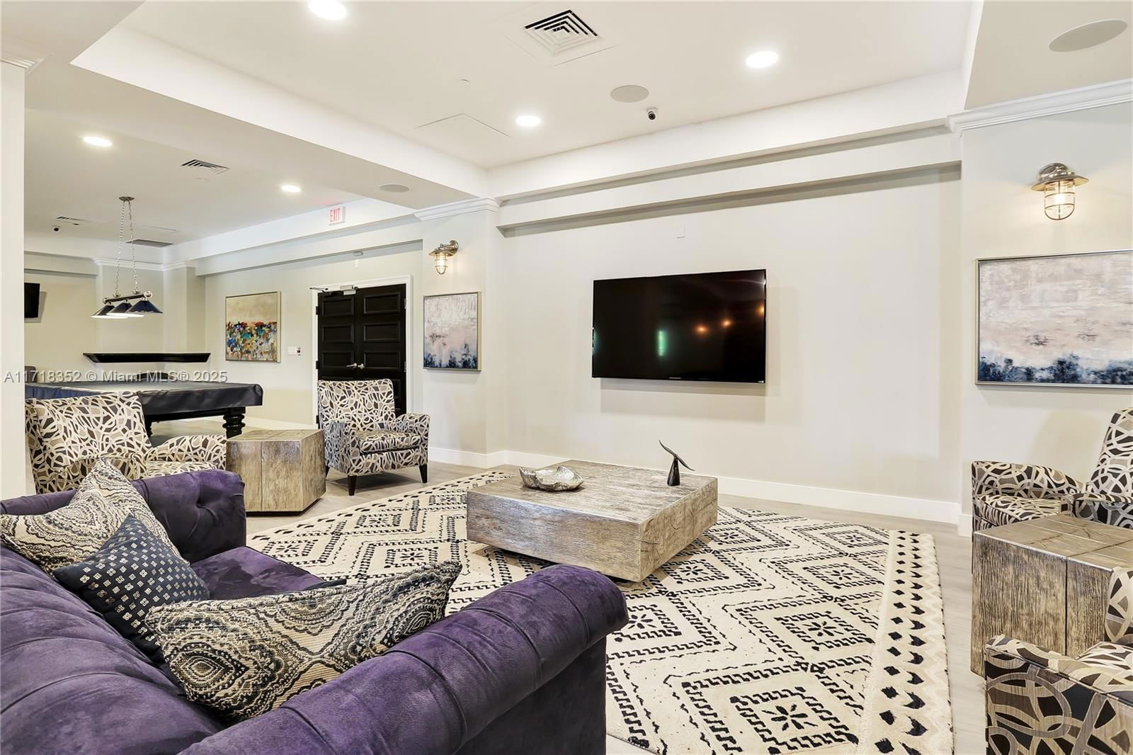 Real estate property located at 2501 Ocean Dr #1211, Broward, Wave Condo, Hollywood, FL