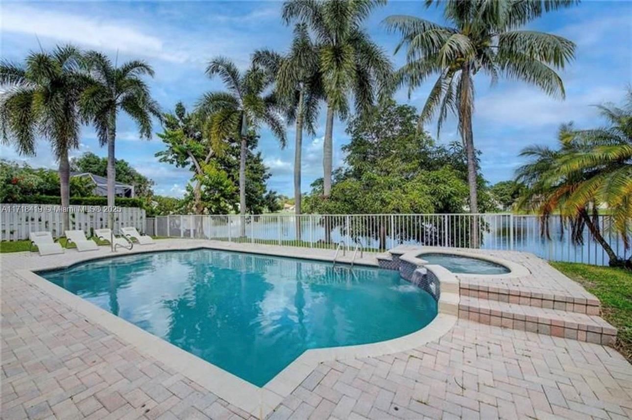 Real estate property located at 5348 34th Way, Broward, Banyan Oakridge Plat, Hollywood, FL