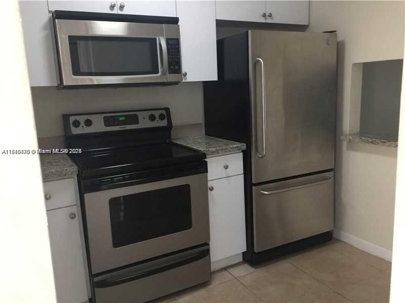 Real estate property located at 8300 Sunrise Lakes Blvd #112, Broward, SUNRISE LAKES 55 CONDO, Sunrise, FL