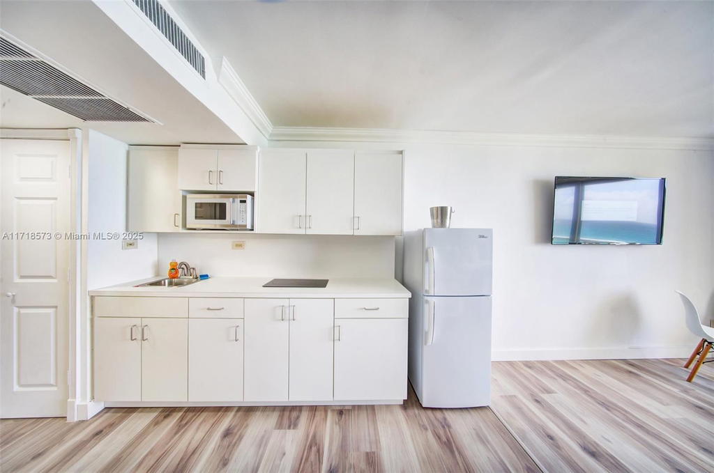 Real estate property located at 19201 Collins Ave #746, Miami-dade, The Aventura Beach Club C, Sunny Isles Beach, FL