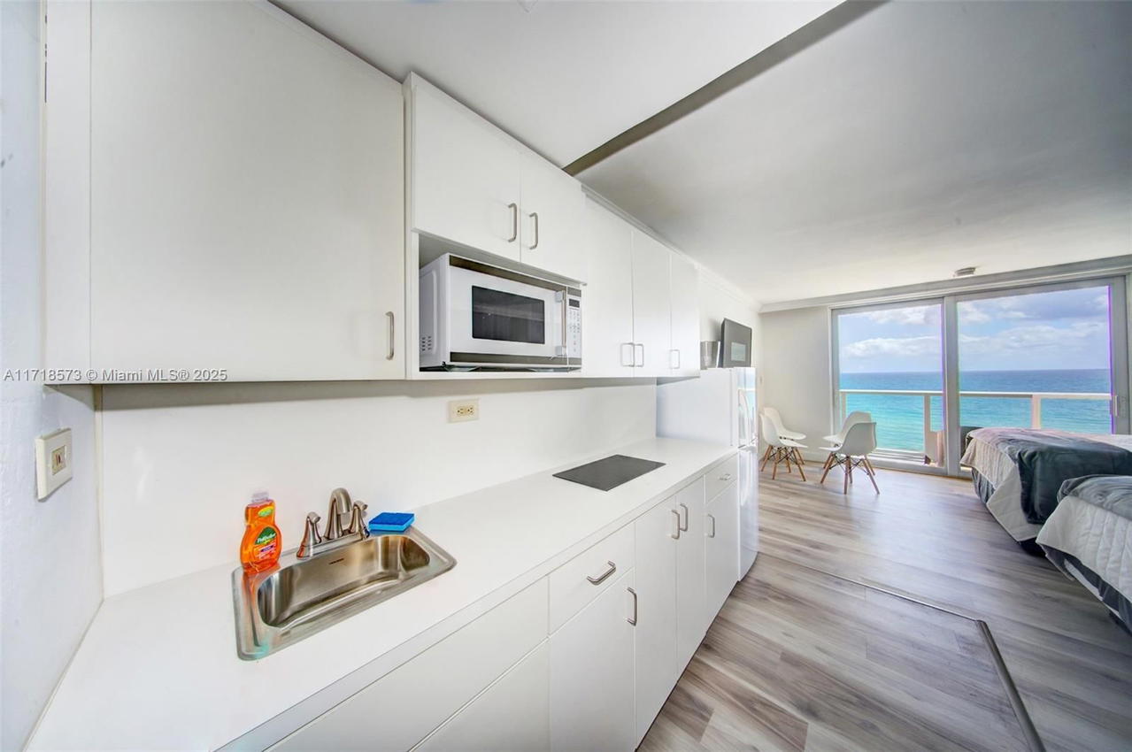 Real estate property located at 19201 Collins Ave #746, Miami-dade, The Aventura Beach Club C, Sunny Isles Beach, FL