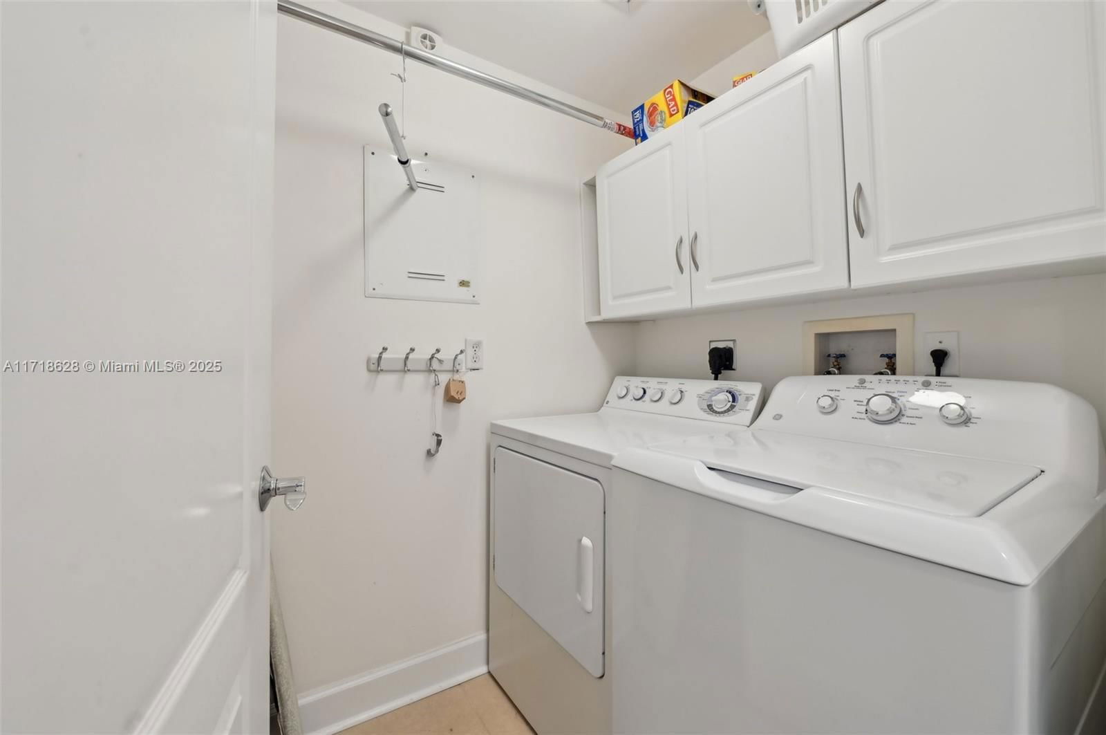 Real estate property located at 7530 102nd St #303, Miami-dade, The Reserve Of Pinecrest, Pinecrest, FL