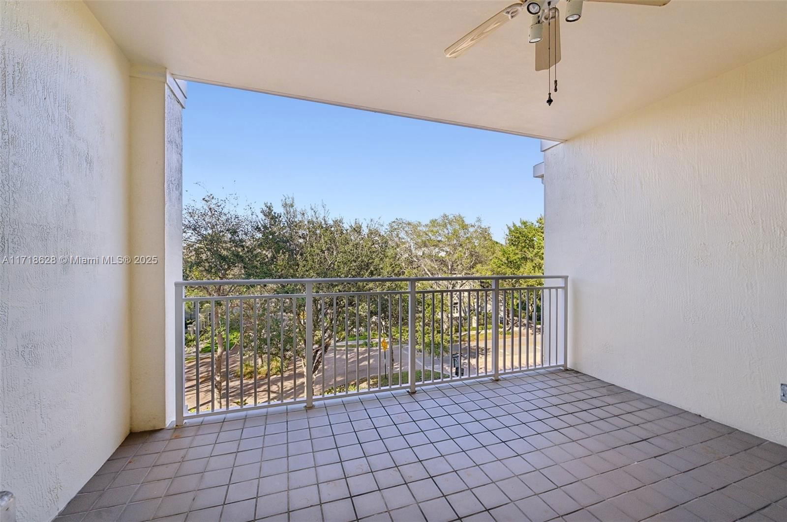 Real estate property located at 7530 102nd St #303, Miami-dade, The Reserve Of Pinecrest, Pinecrest, FL