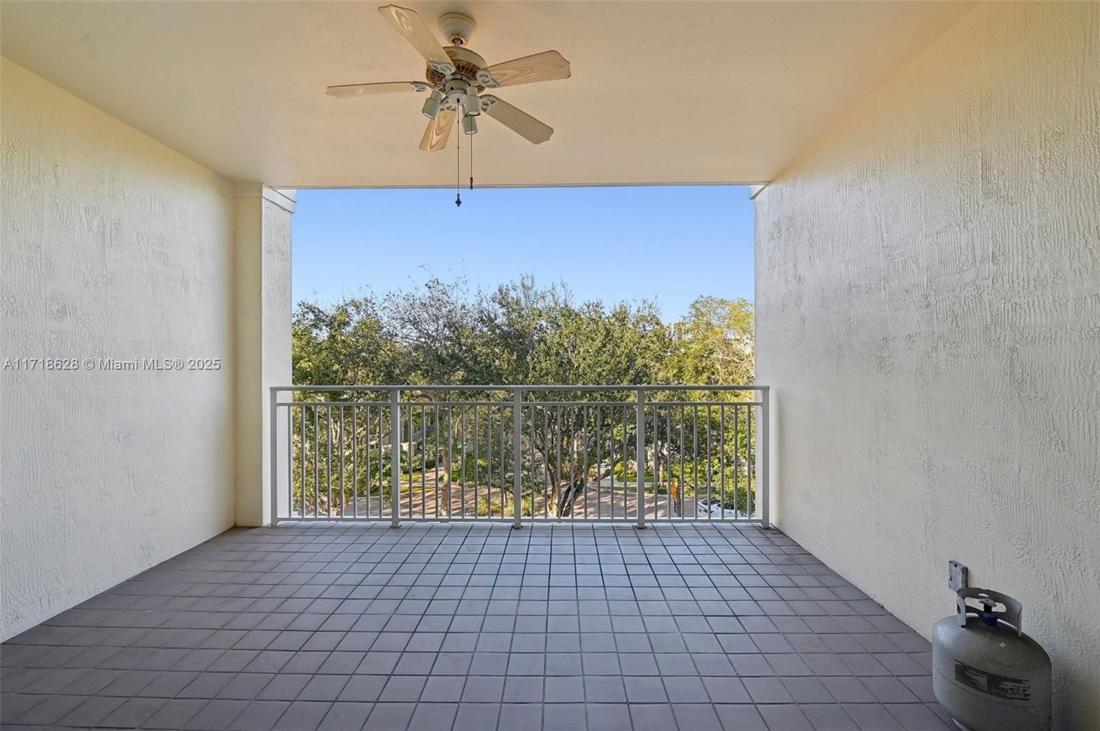 Real estate property located at 7530 102nd St #303, Miami-dade, The Reserve Of Pinecrest, Pinecrest, FL