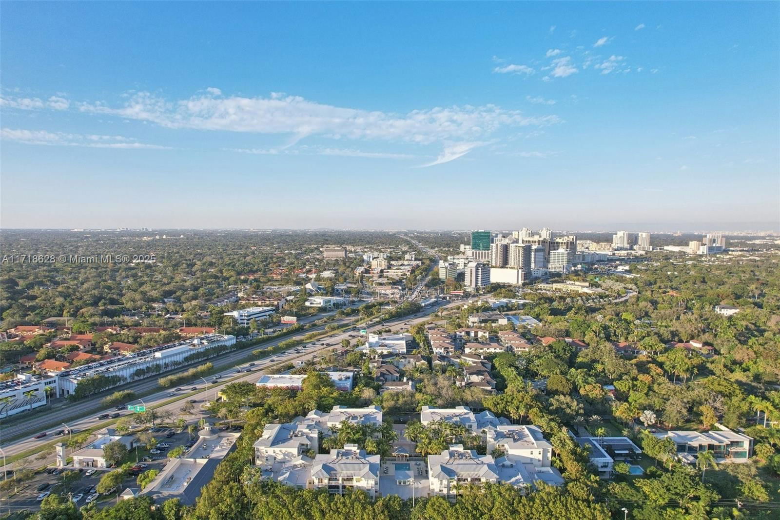 Real estate property located at 7530 102nd St #303, Miami-dade, The Reserve Of Pinecrest, Pinecrest, FL