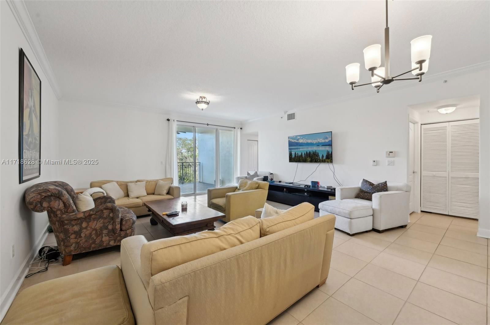 Real estate property located at 7530 102nd St #303, Miami-dade, The Reserve Of Pinecrest, Pinecrest, FL