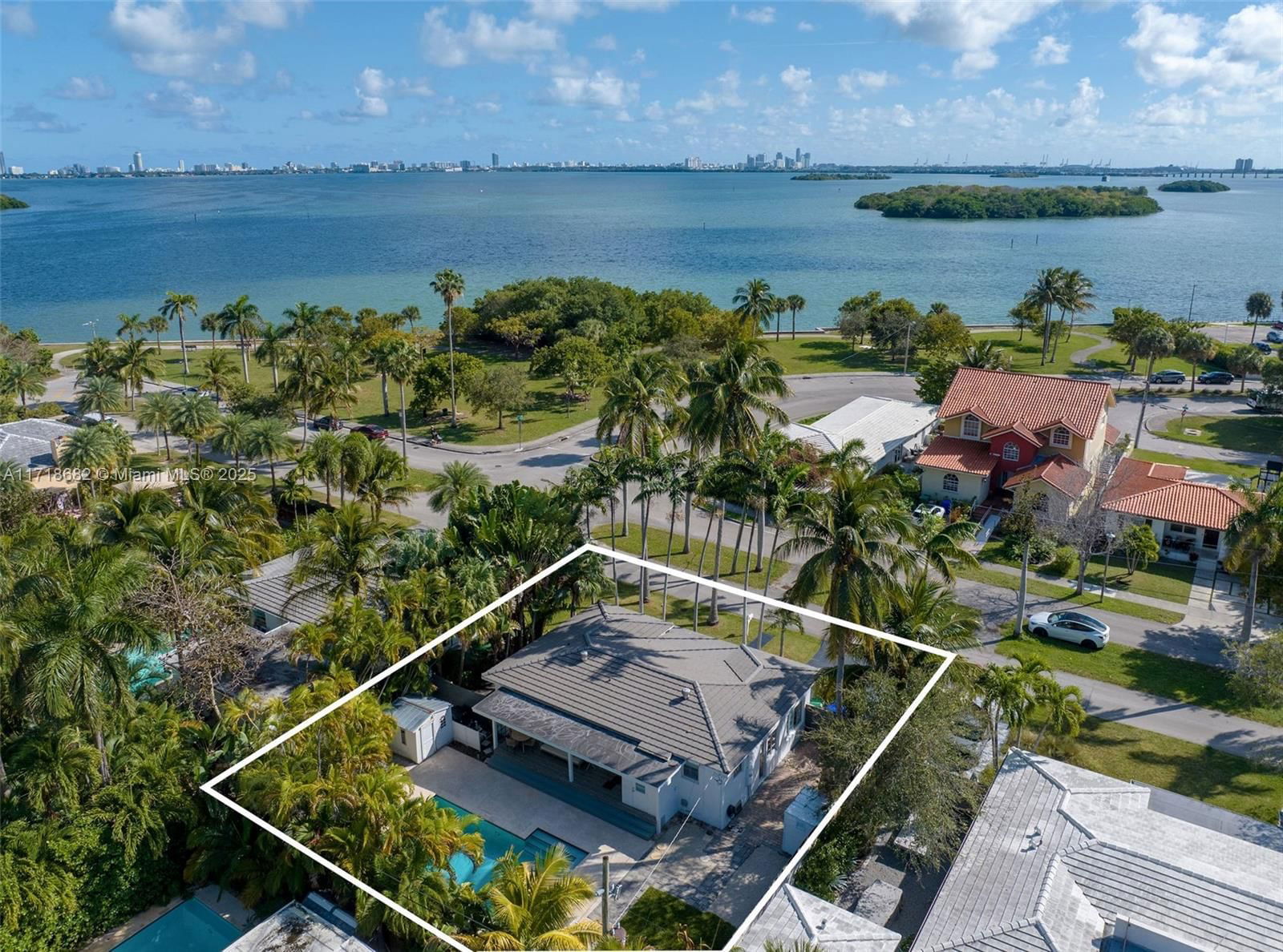 Real estate property located at 921 71st St, Miami-dade, Washington Place, Miami, FL