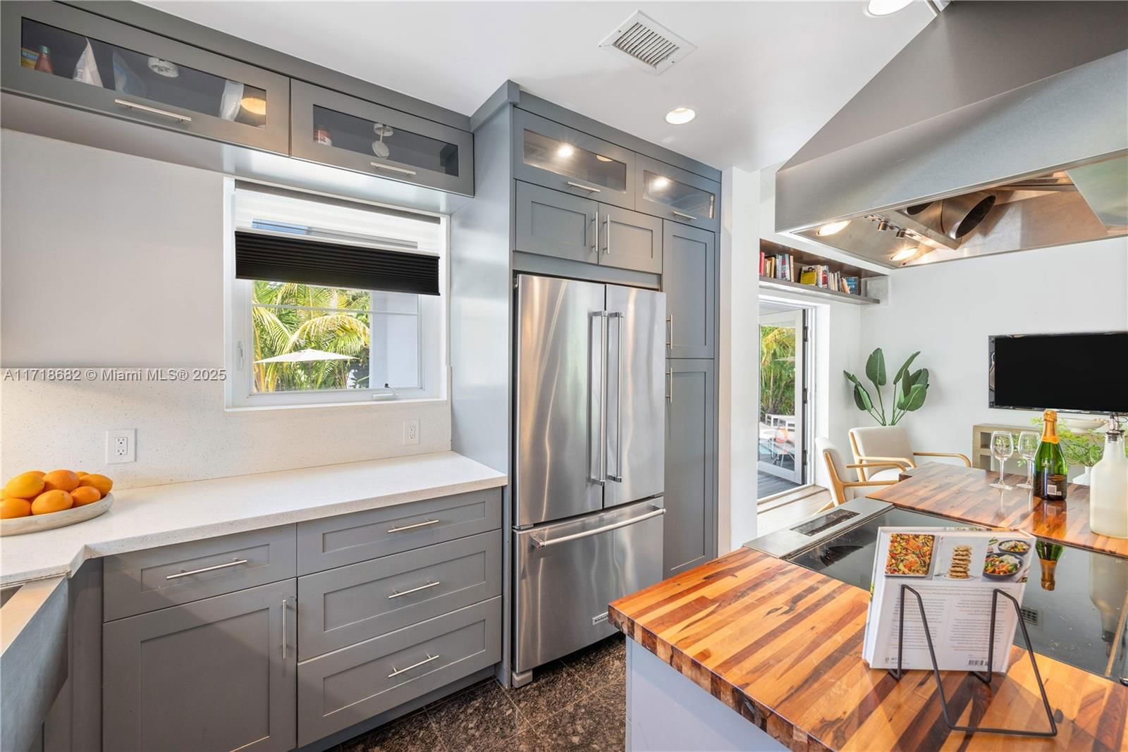 Real estate property located at 921 71st St, Miami-dade, Washington Place, Miami, FL