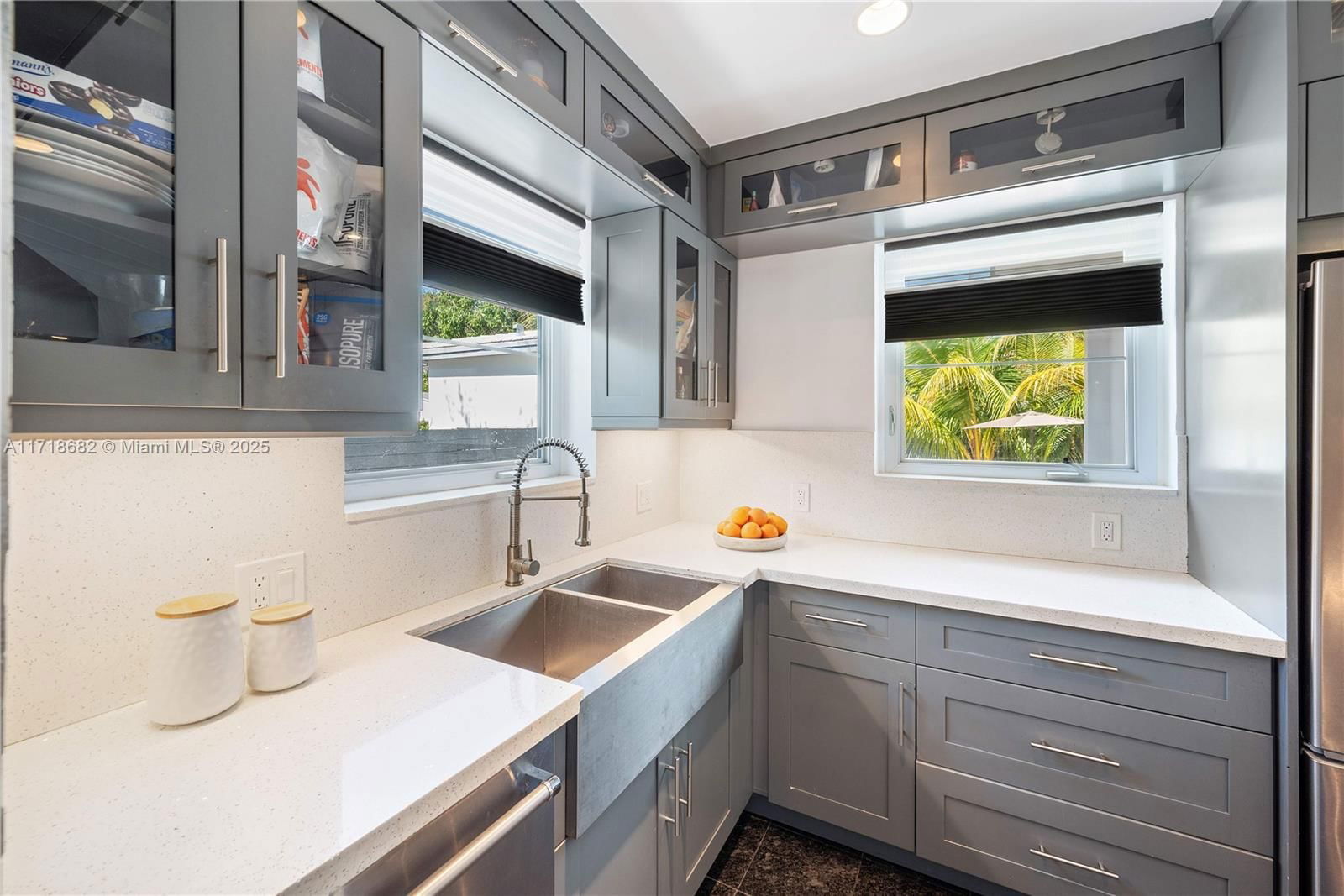 Real estate property located at 921 71st St, Miami-dade, Washington Place, Miami, FL