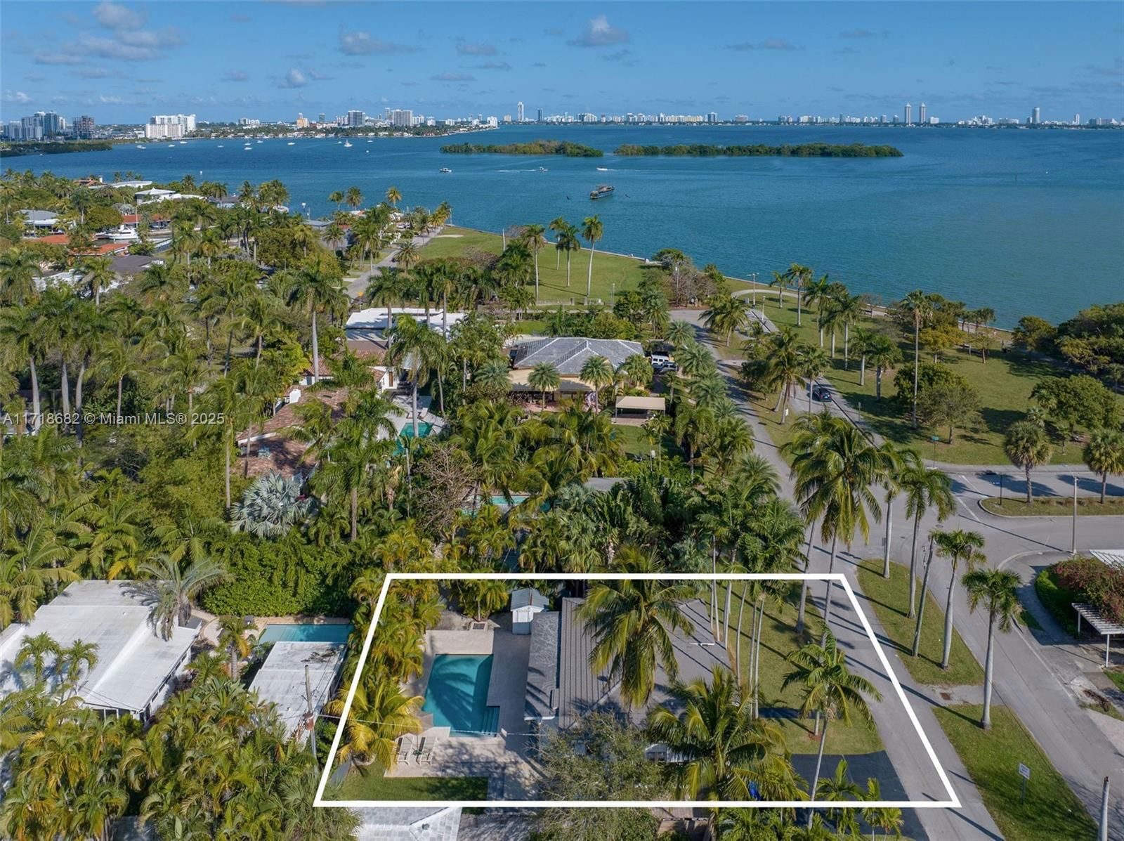 Real estate property located at 921 71st St, Miami-dade, Washington Place, Miami, FL