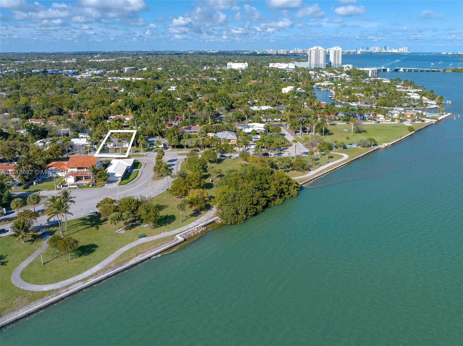 Real estate property located at 921 71st St, Miami-dade, Washington Place, Miami, FL