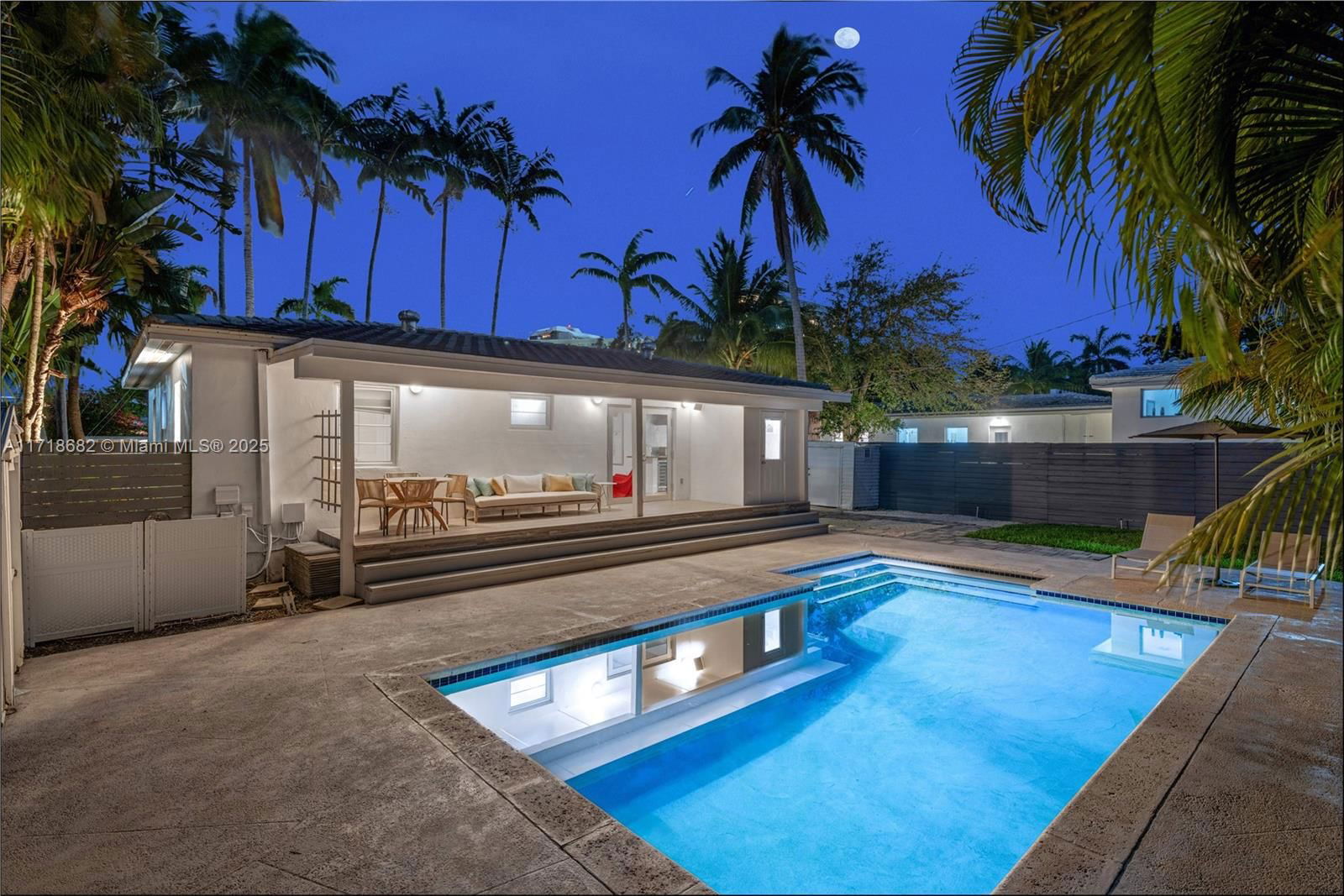 Real estate property located at 921 71st St, Miami-dade, Washington Place, Miami, FL