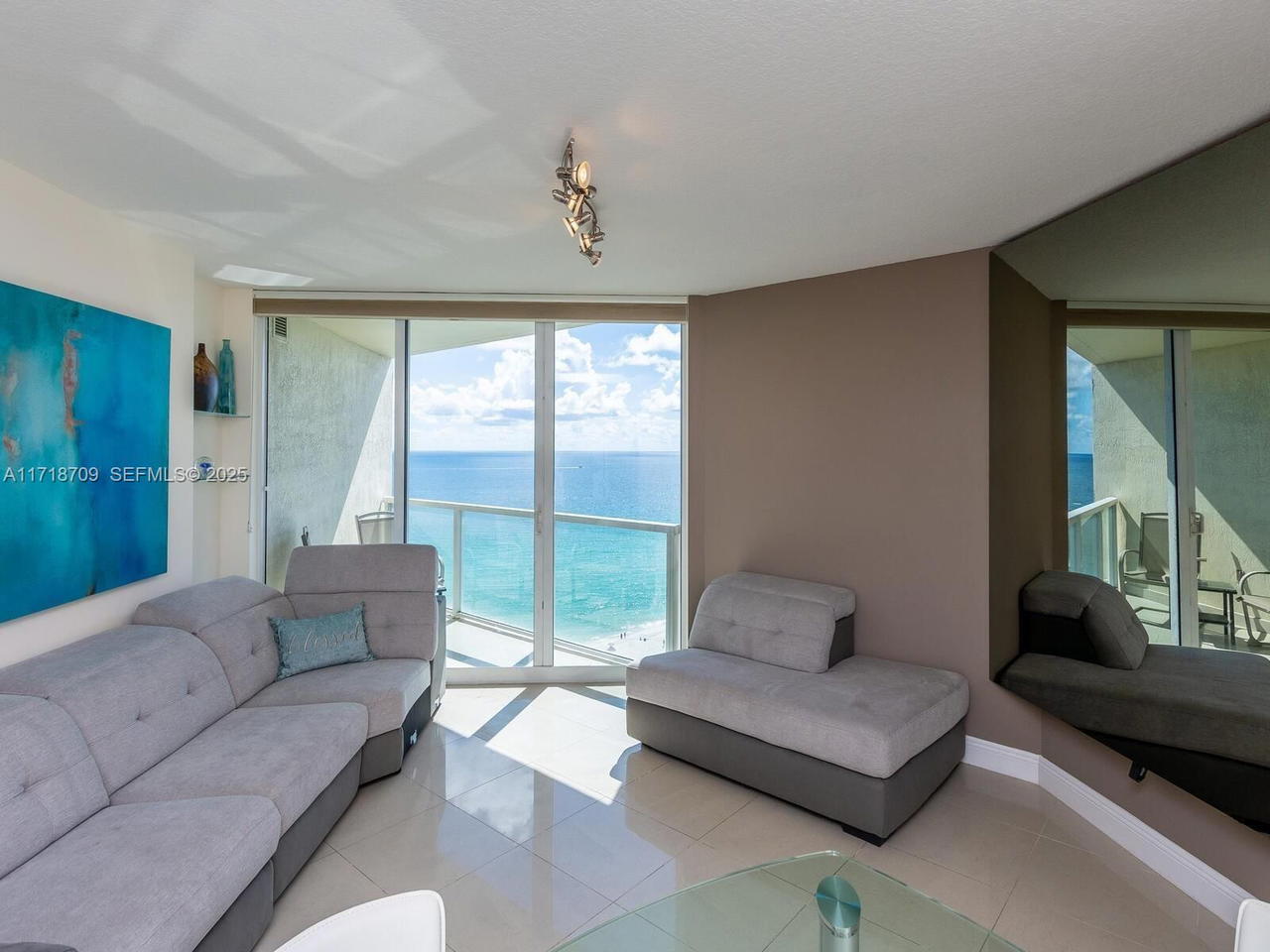 Real estate property located at 16699 Collins Ave #1709, Miami-dade, La Perla Condo, Sunny Isles Beach, FL