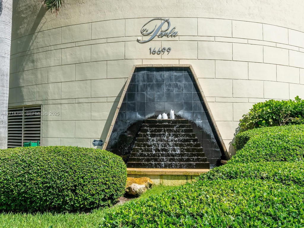 Real estate property located at 16699 Collins Ave #1709, Miami-dade, La Perla Condo, Sunny Isles Beach, FL