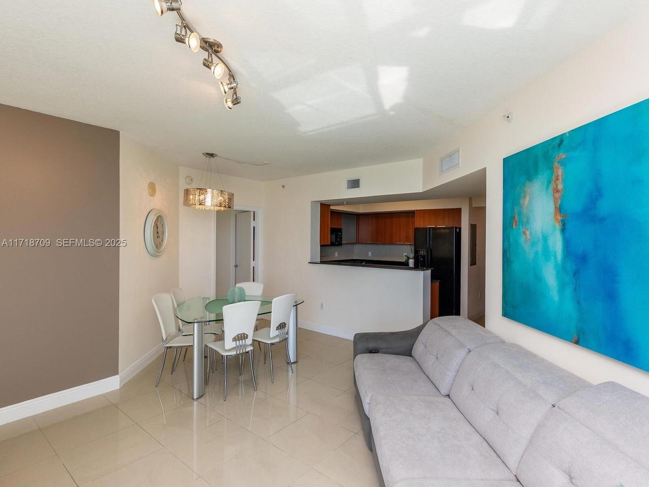 Real estate property located at 16699 Collins Ave #1709, Miami-dade, La Perla Condo, Sunny Isles Beach, FL
