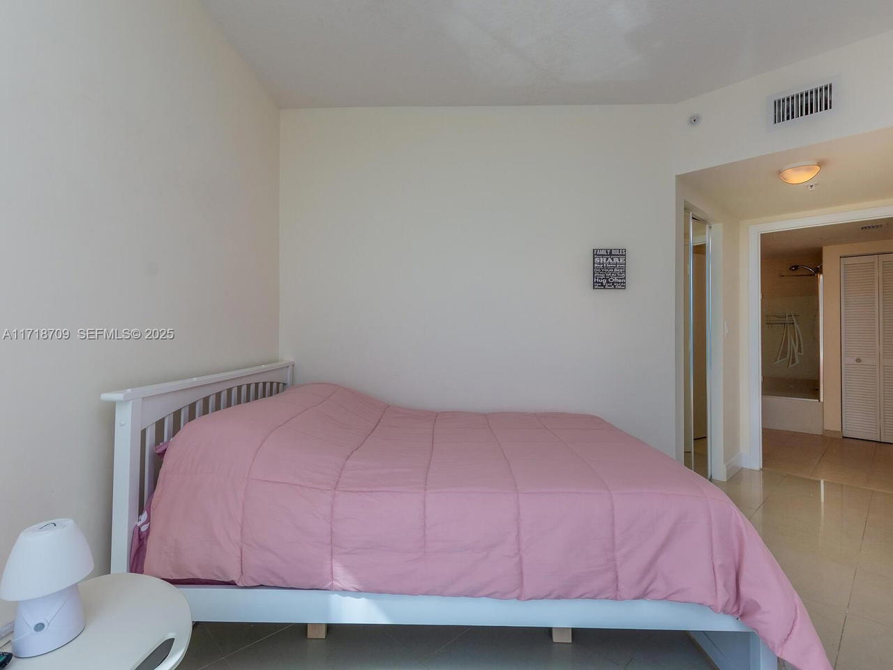 Real estate property located at 16699 Collins Ave #1709, Miami-dade, La Perla Condo, Sunny Isles Beach, FL
