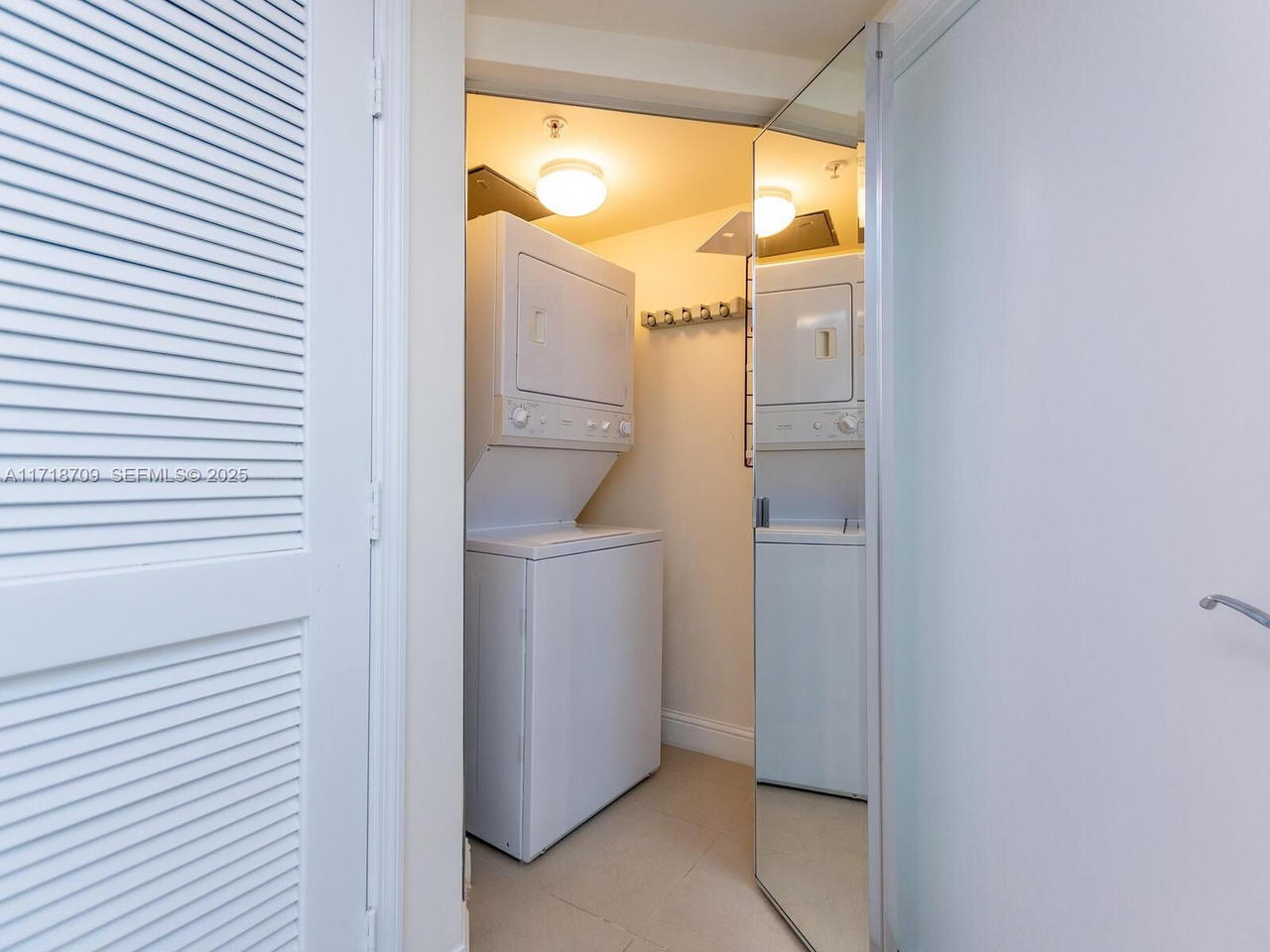 Real estate property located at 16699 Collins Ave #1709, Miami-dade, La Perla Condo, Sunny Isles Beach, FL