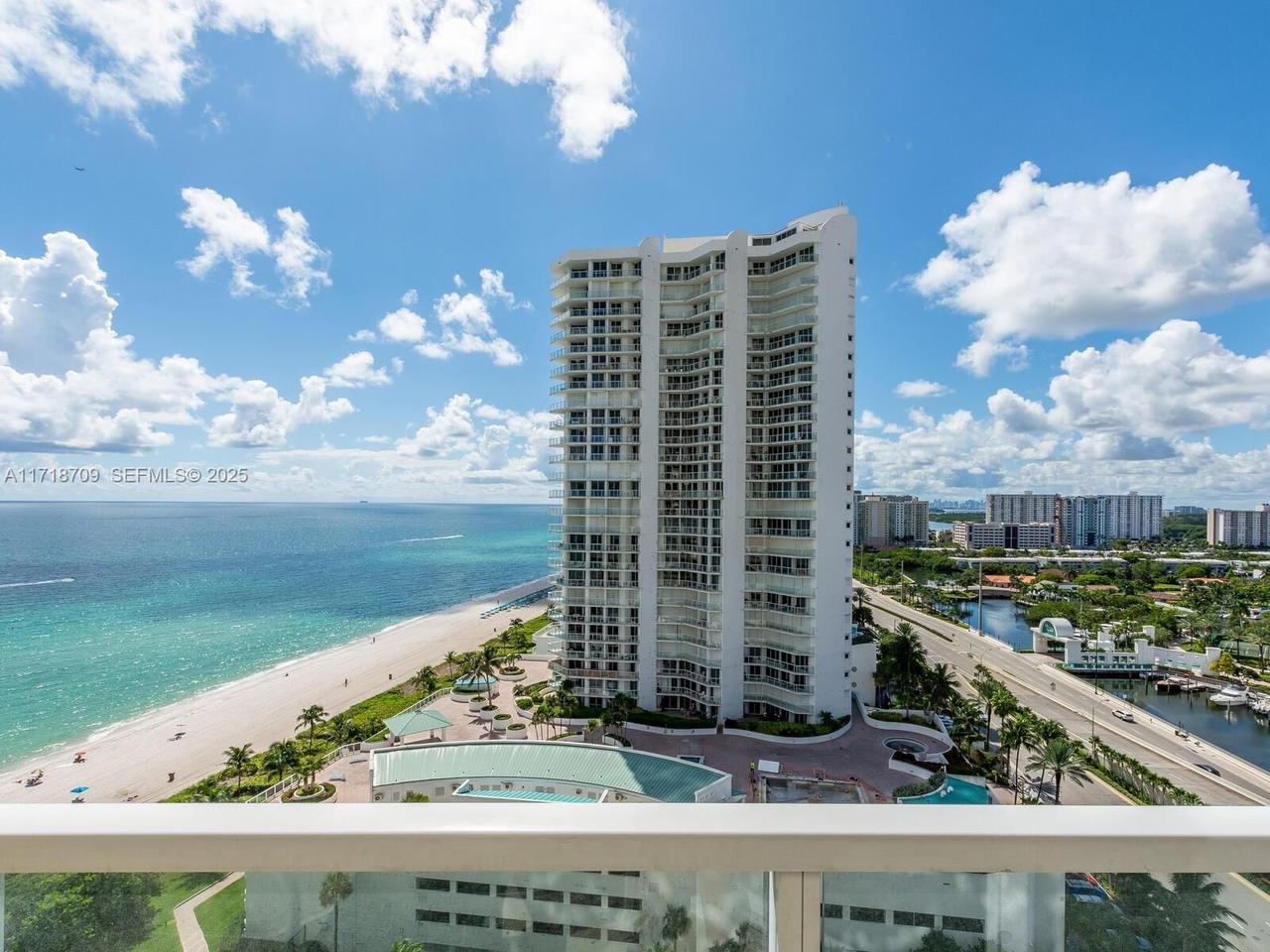Real estate property located at 16699 Collins Ave #1709, Miami-dade, La Perla Condo, Sunny Isles Beach, FL