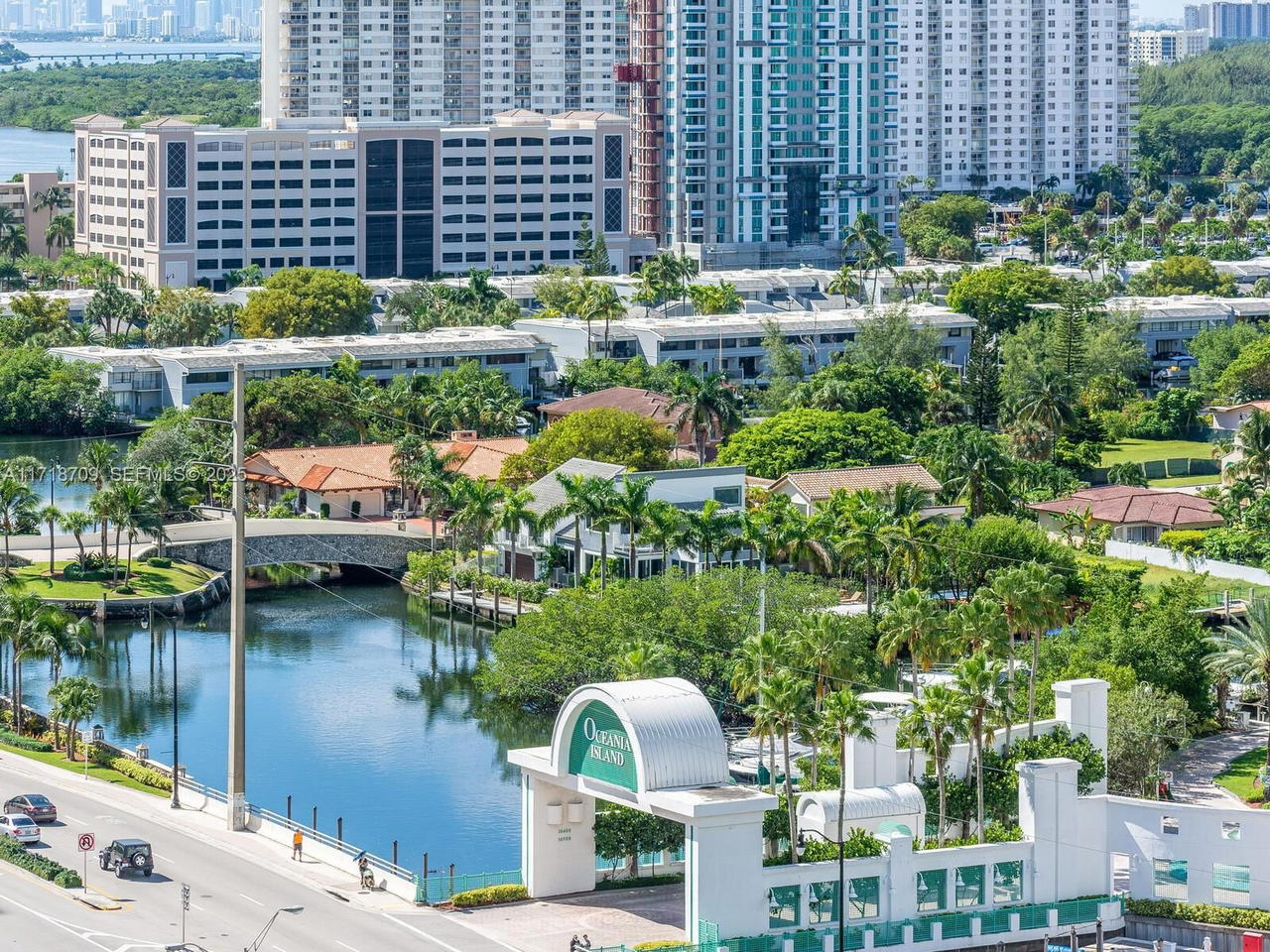 Real estate property located at 16699 Collins Ave #1709, Miami-dade, La Perla Condo, Sunny Isles Beach, FL