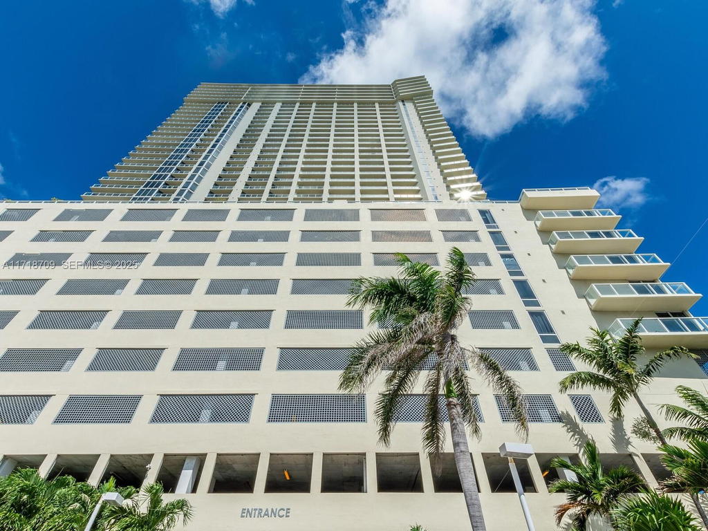 Real estate property located at 16699 Collins Ave #1709, Miami-dade, La Perla Condo, Sunny Isles Beach, FL