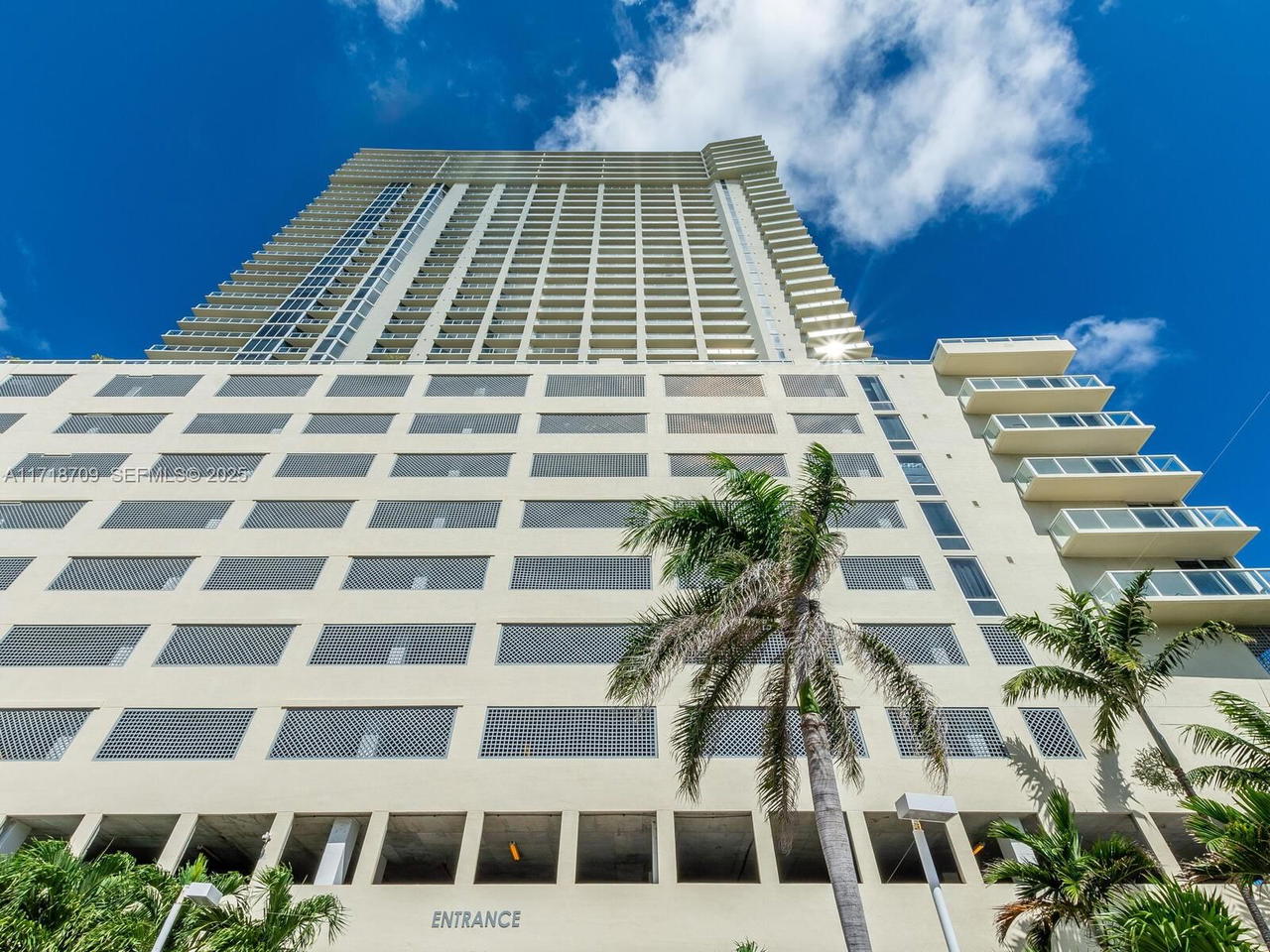 Real estate property located at 16699 Collins Ave #1709, Miami-dade, La Perla Condo, Sunny Isles Beach, FL
