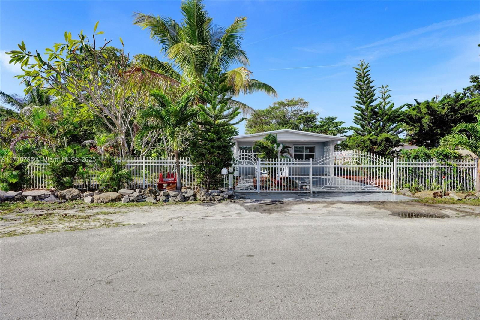 Real estate property located at 12200 18th Pl, Miami-dade, Randall Park, Miami, FL