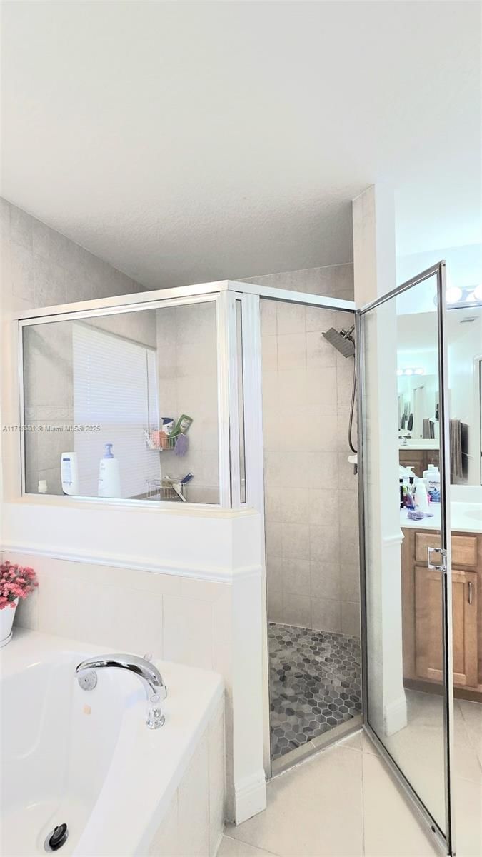 Real estate property located at 423 Byron St, St Lucie, Port St Lucie Section 27, Port St. Lucie, FL