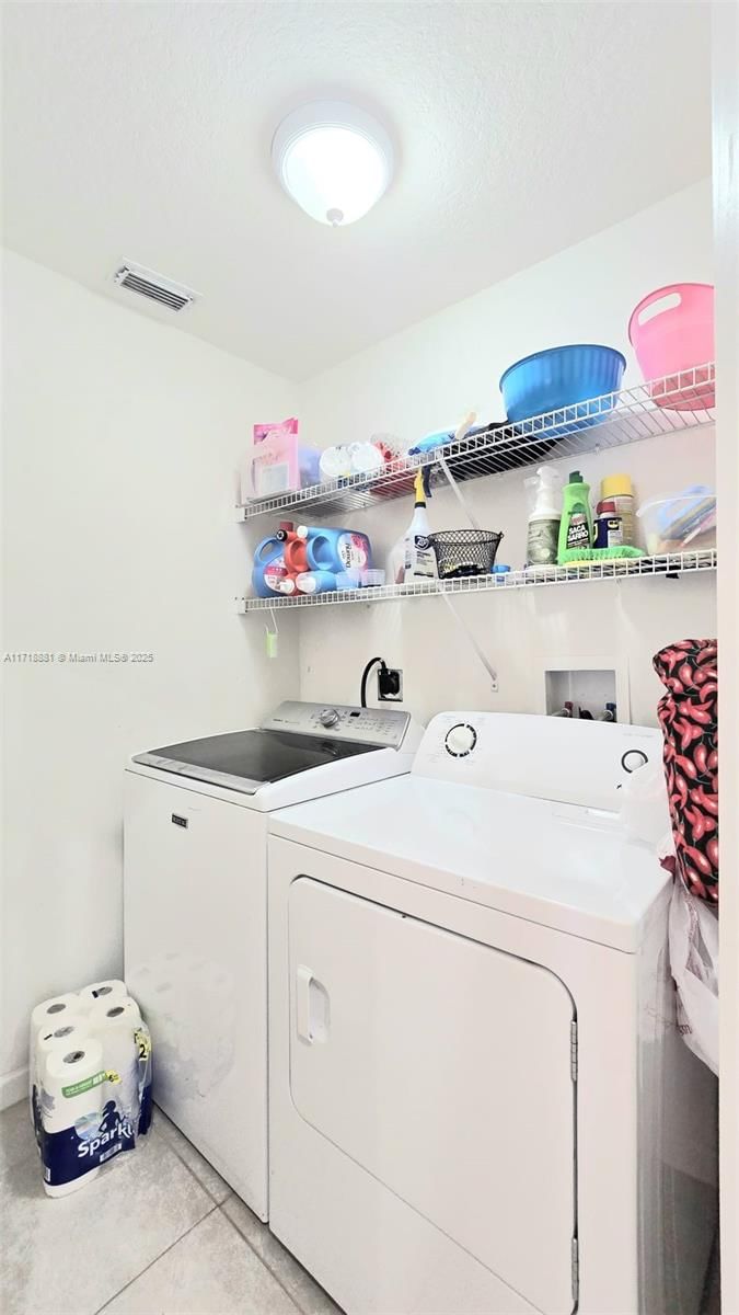 Real estate property located at 423 Byron St, St Lucie, Port St Lucie Section 27, Port St. Lucie, FL