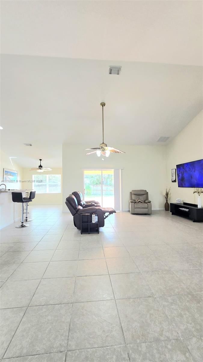 Real estate property located at 423 Byron St, St Lucie, Port St Lucie Section 27, Port St. Lucie, FL