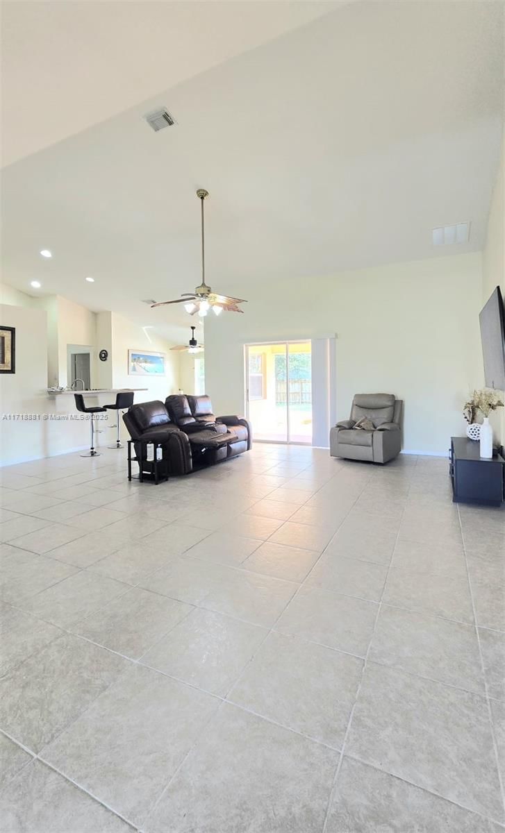 Real estate property located at 423 Byron St, St Lucie, Port St Lucie Section 27, Port St. Lucie, FL